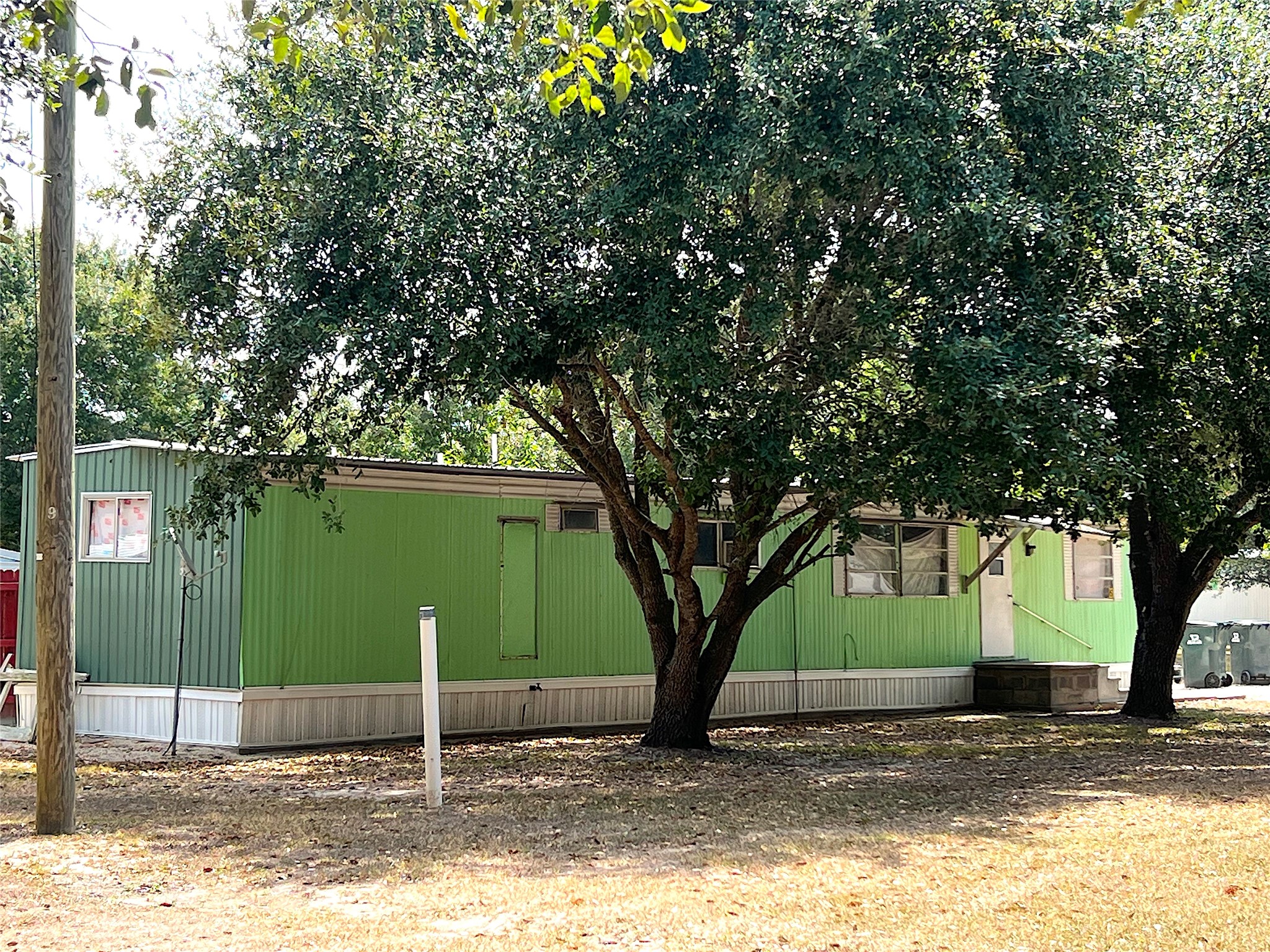 906 E Calhoun Street Property Photo 11