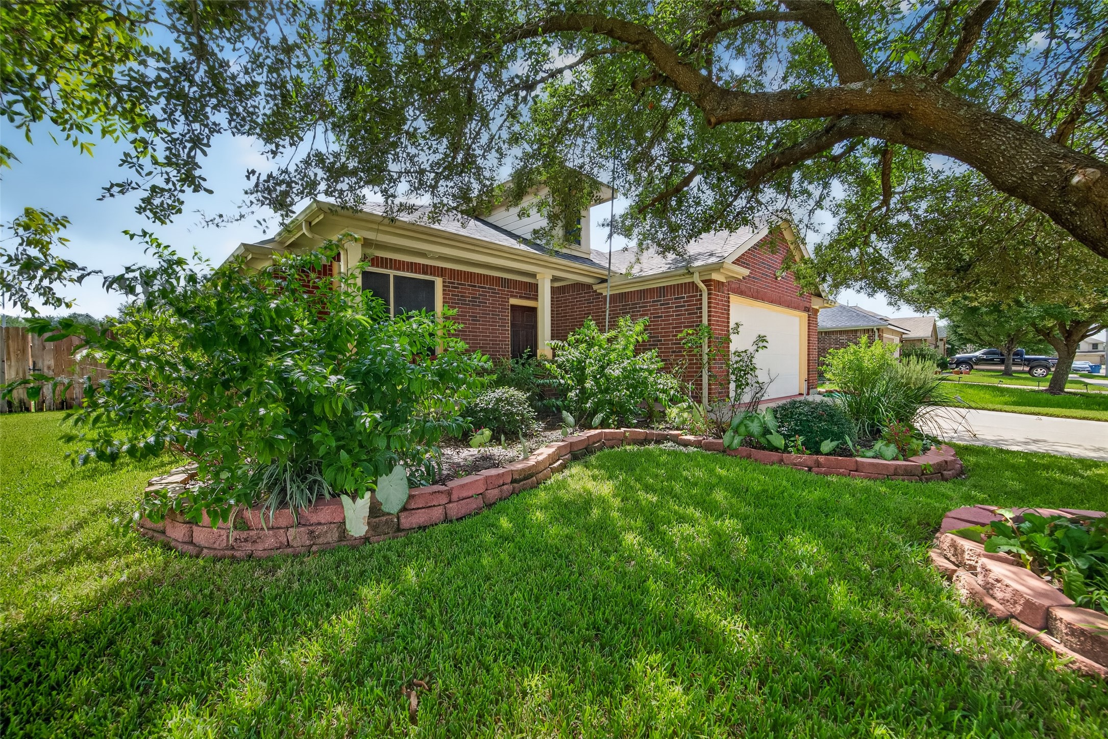15734 Bannowsky Lane Property Photo 2