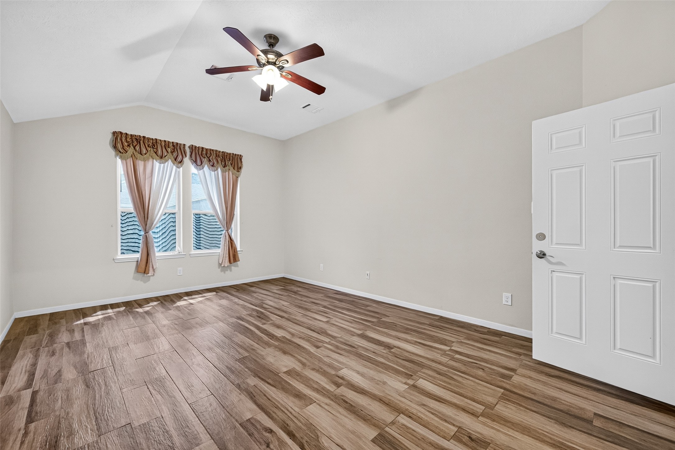15734 Bannowsky Lane Property Photo 24