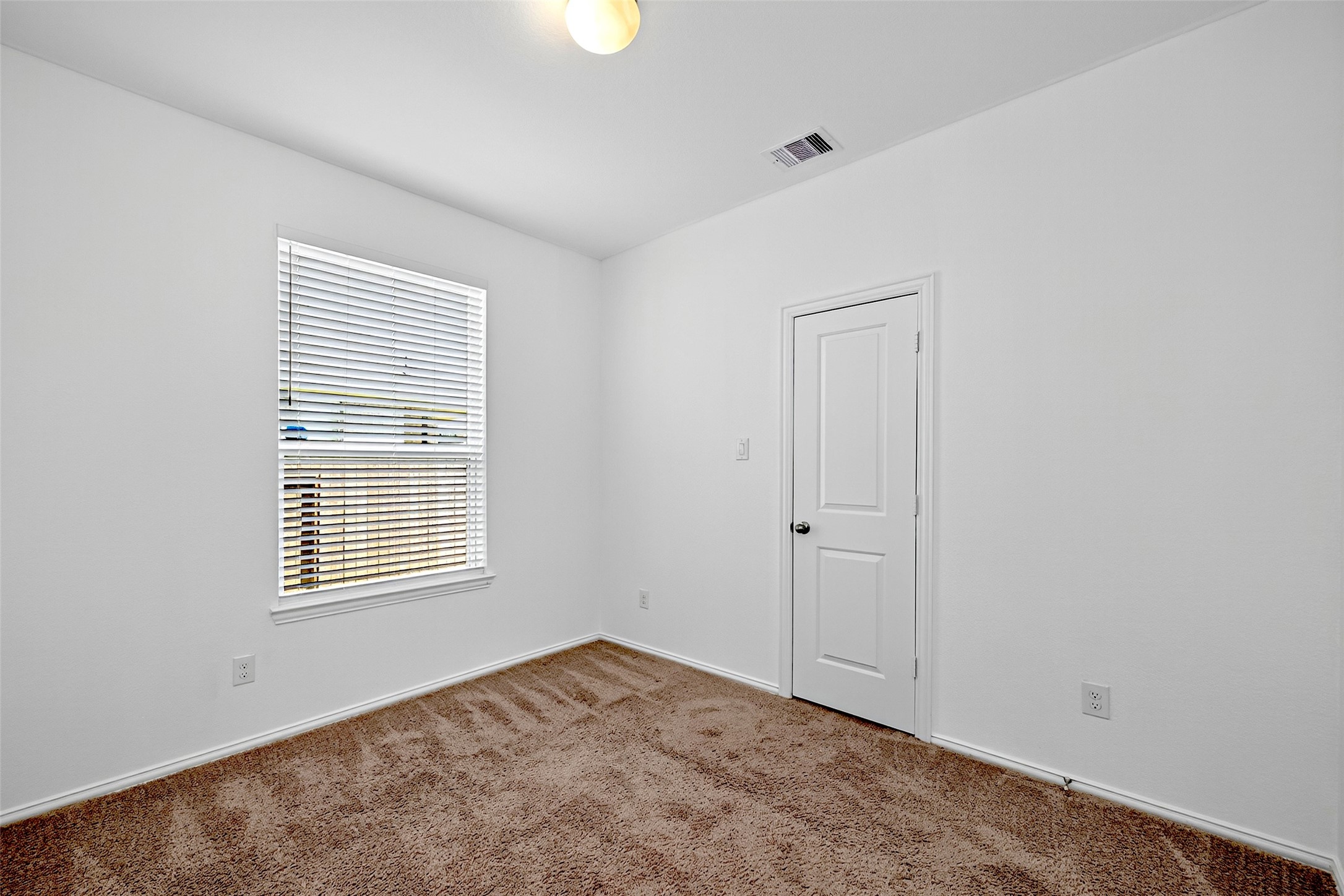 29897 Dovetail Bluff Lane Property Photo 25