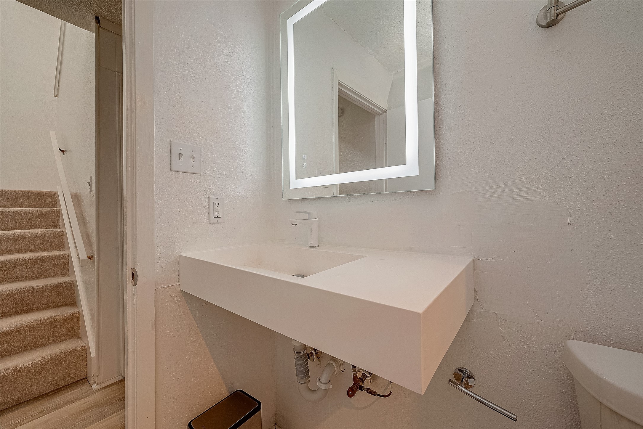 12042 Mighty Oak Drive B Property Photo 18