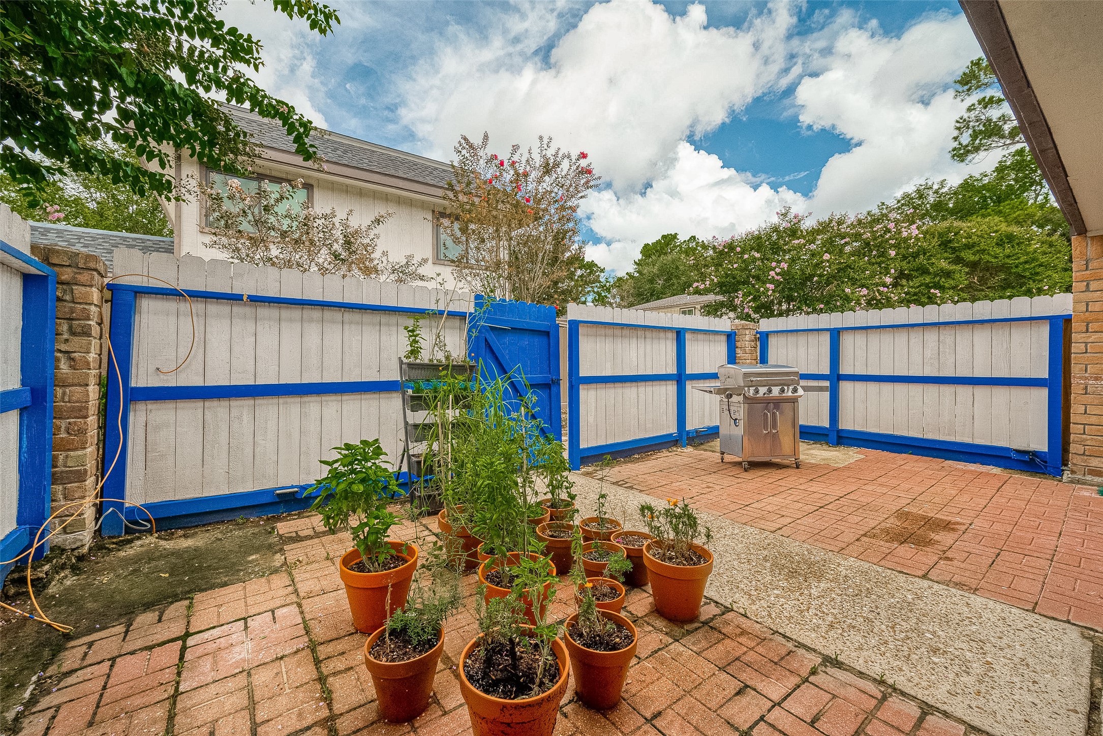 12042 Mighty Oak Drive B Property Photo 33