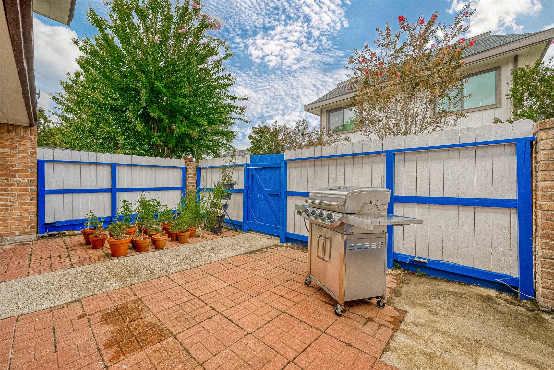 12042 Mighty Oak Drive B Property Photo 34