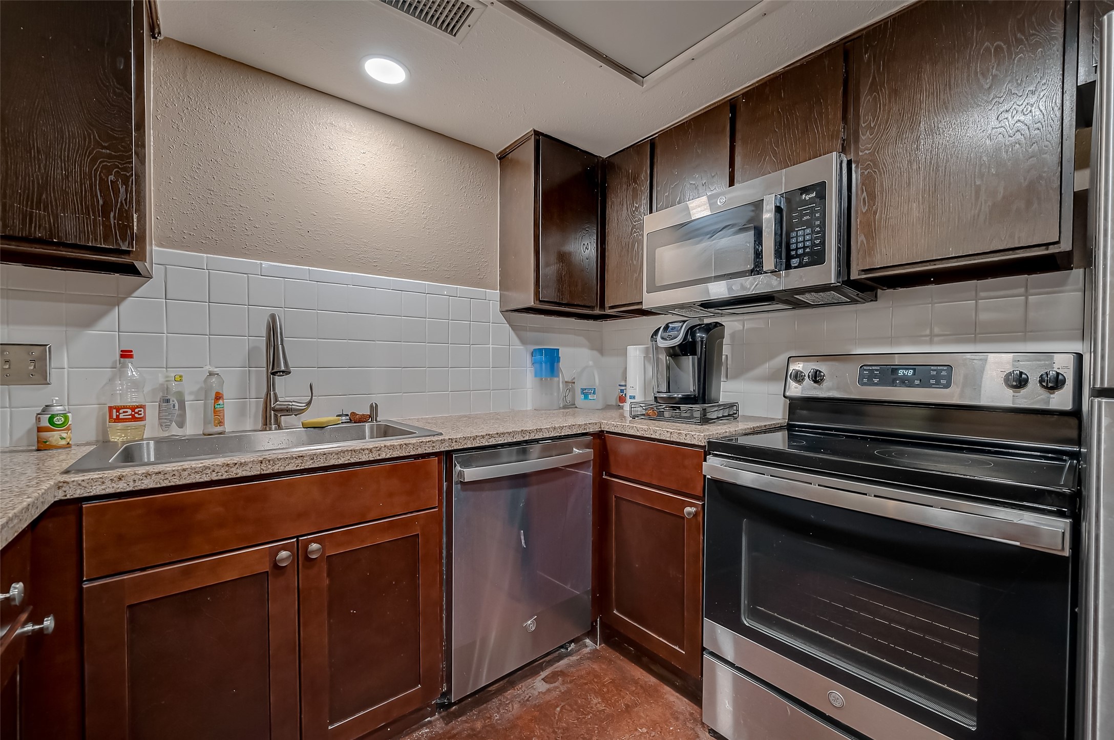 12042 Mighty Oak Drive B Property Photo 41