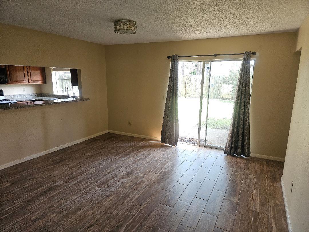 12414 Bent Pine Drive Property Photo 9