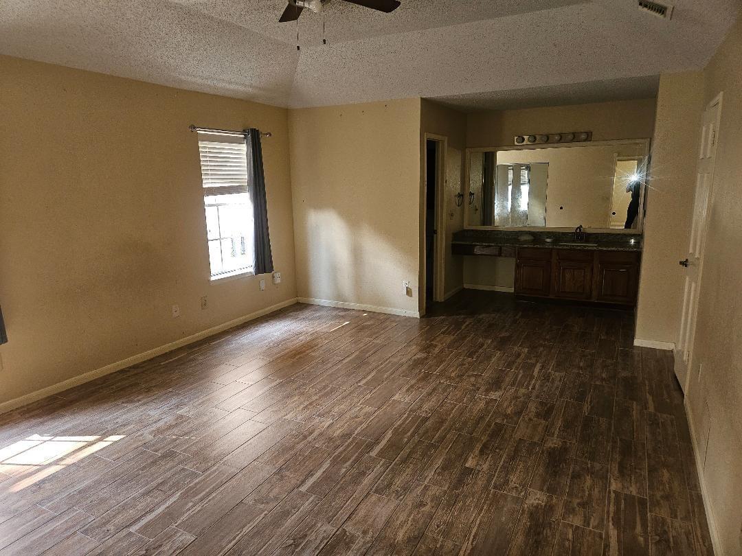12414 Bent Pine Drive Property Photo 11