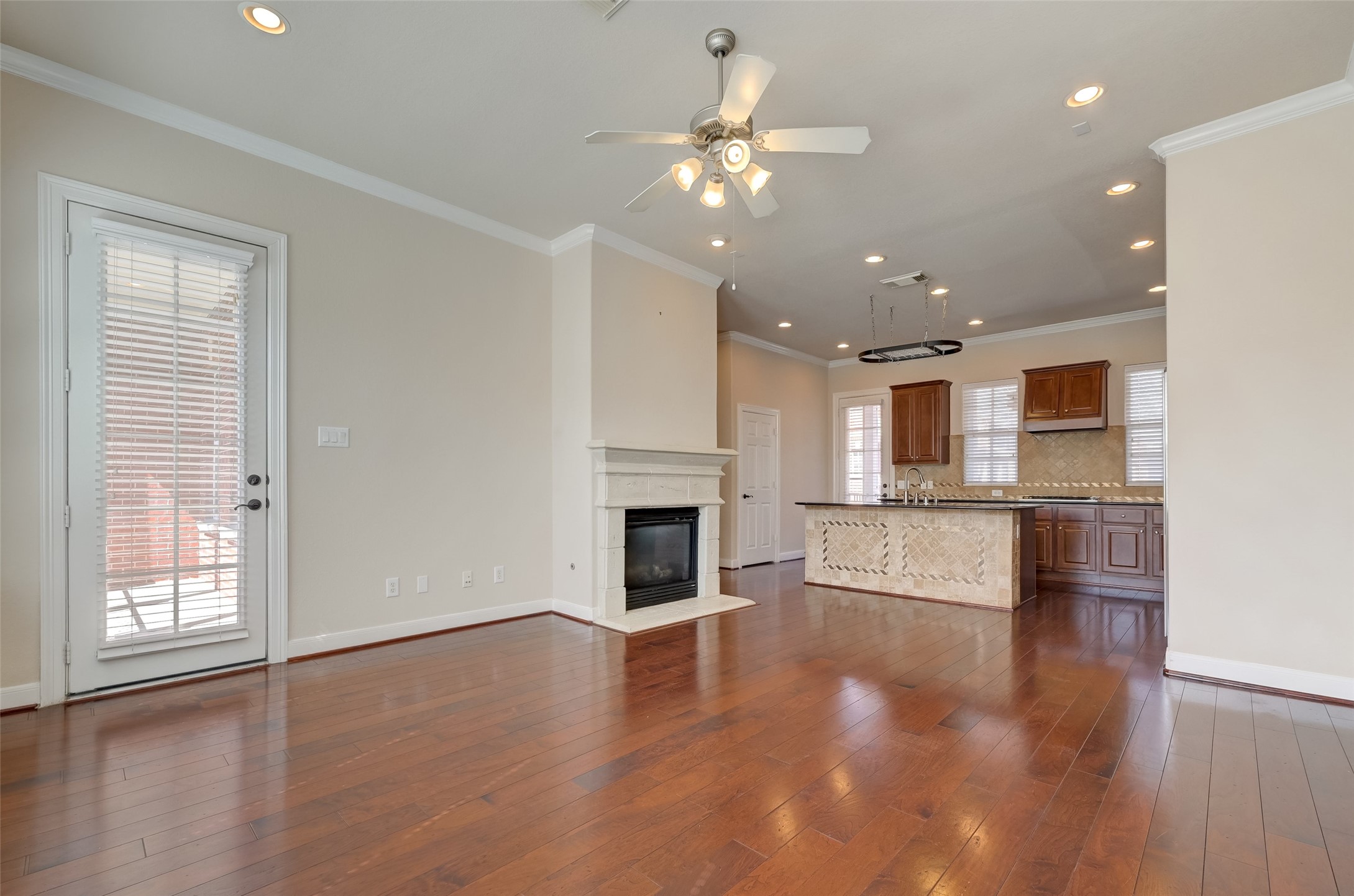 74 Shell Port Square Property Photo 19