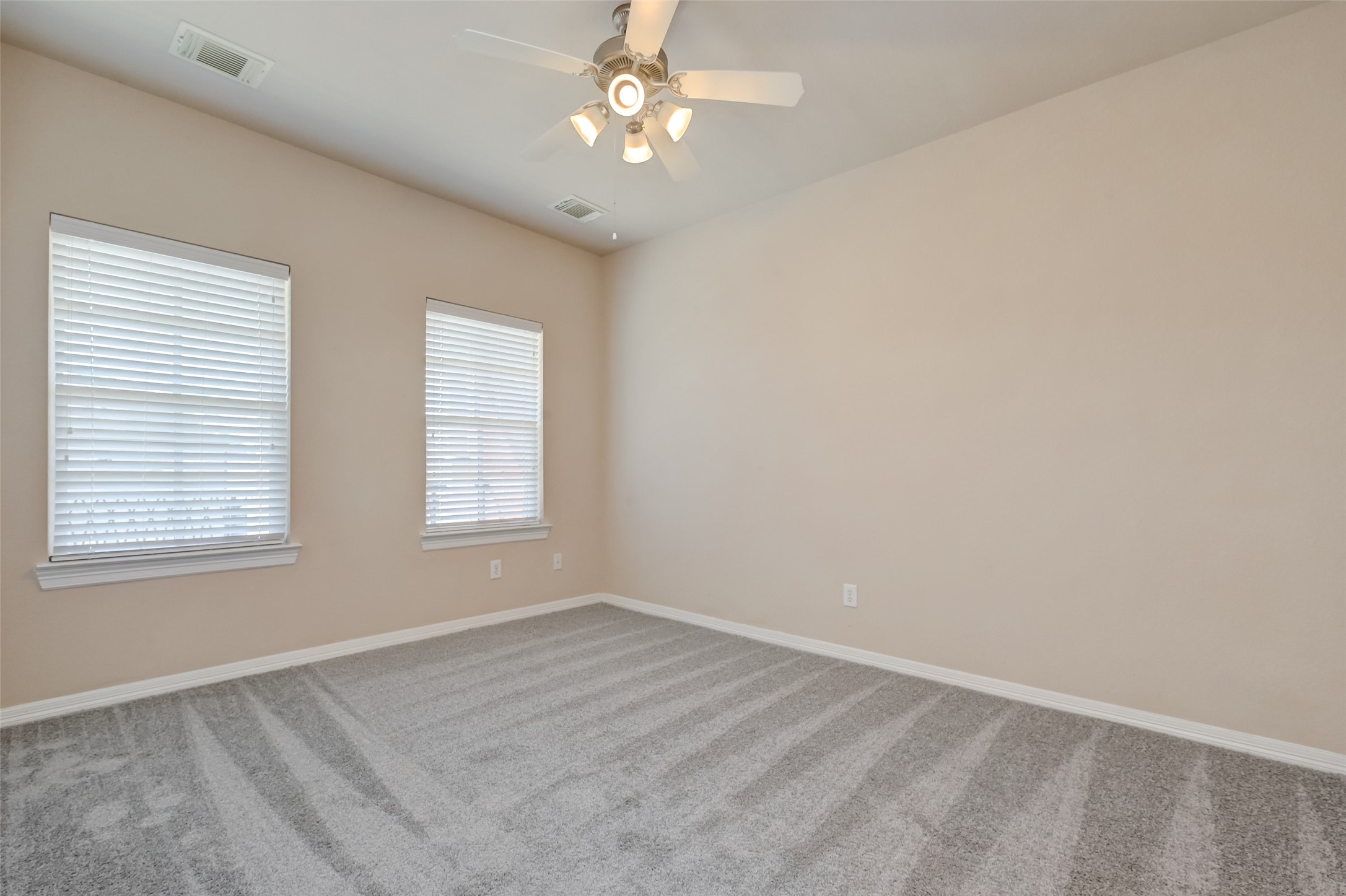 74 Shell Port Square Property Photo 32