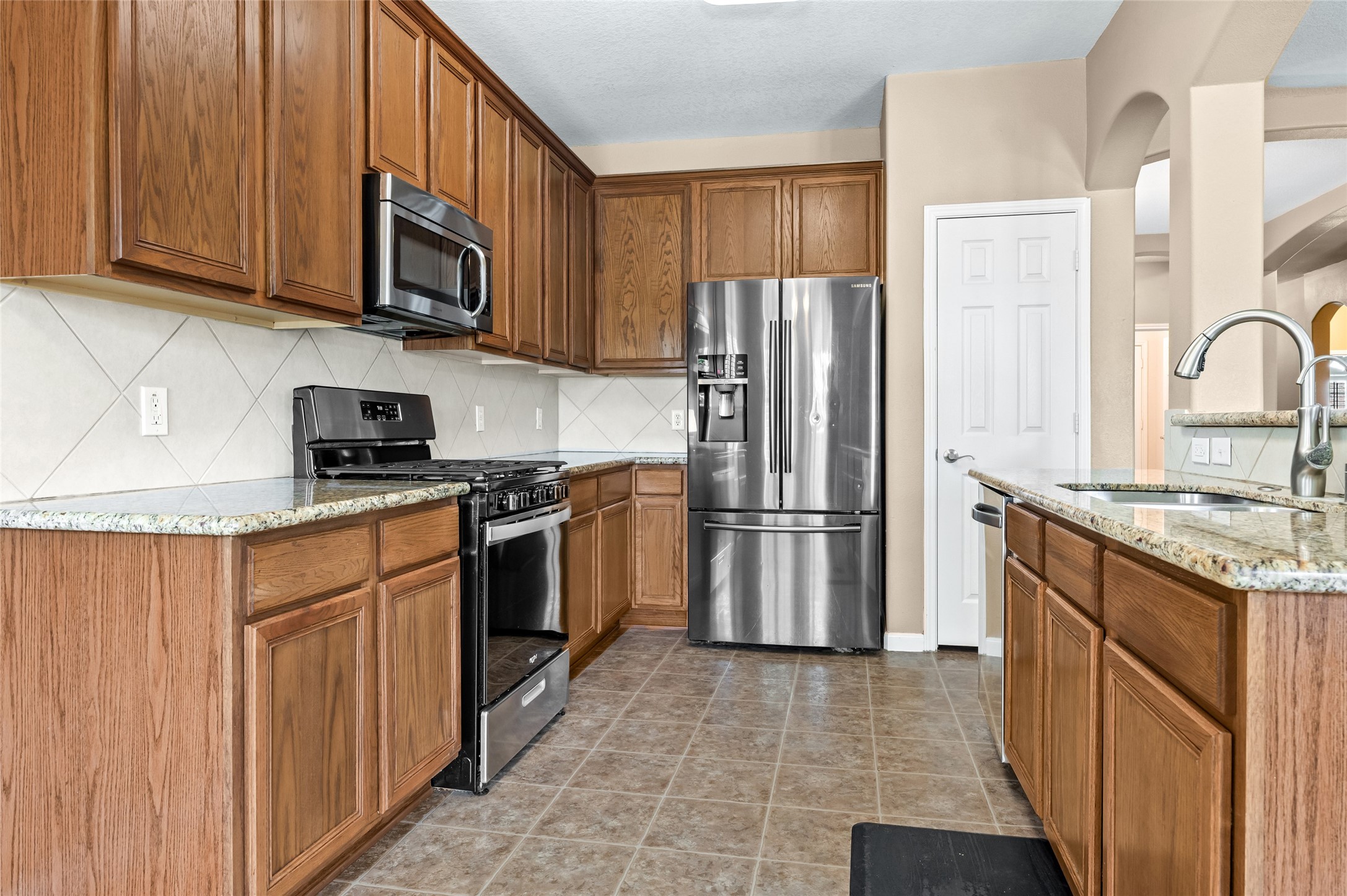 8618 E Highlands Crossing Property Photo 11