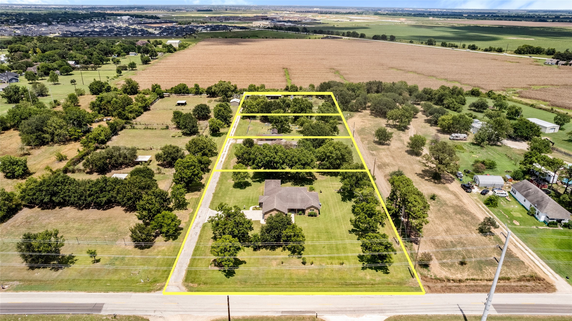 7909 Power Line Road Property Photo 1