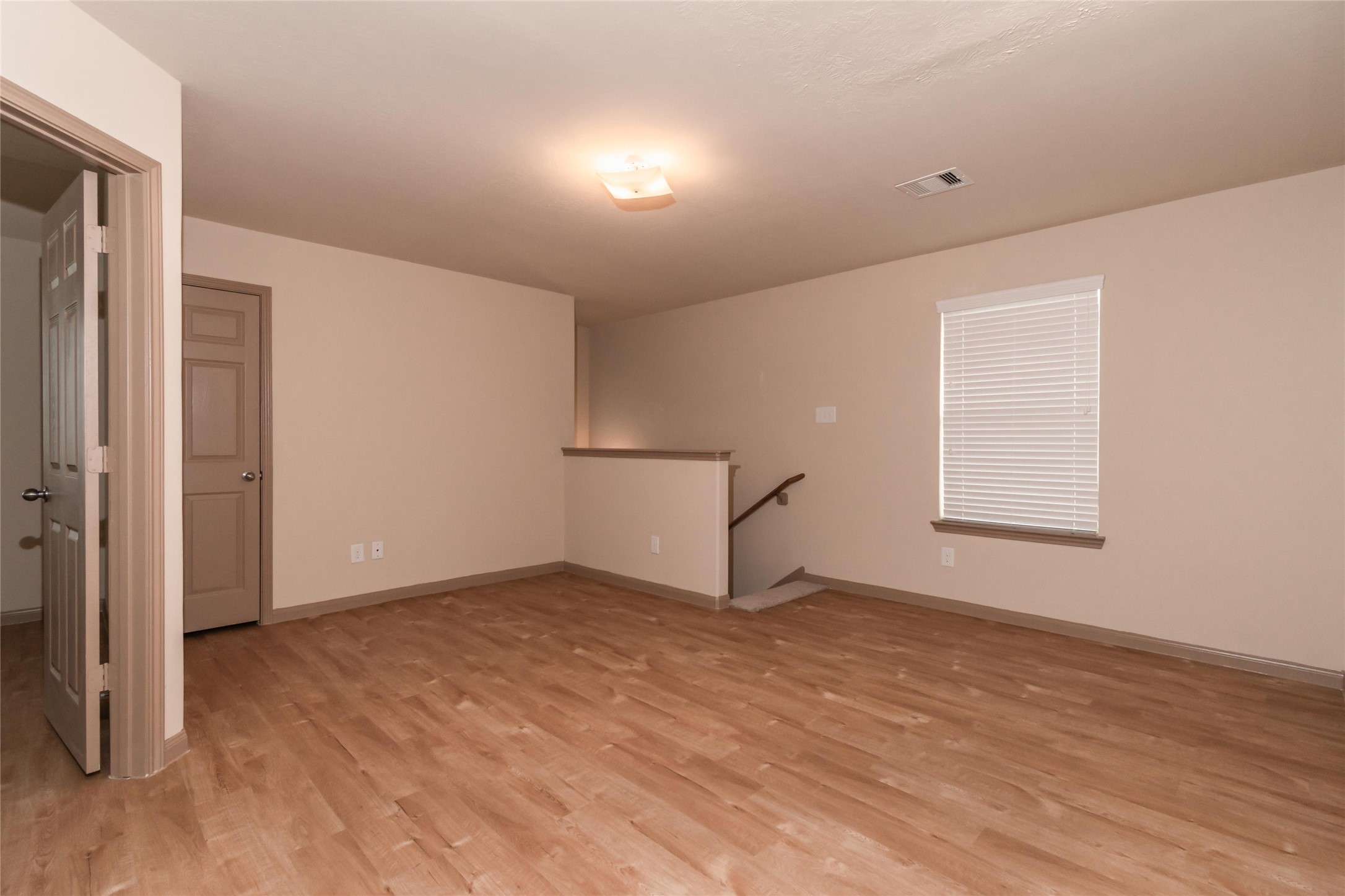 5750 Long Arbor Drive Property Photo 6
