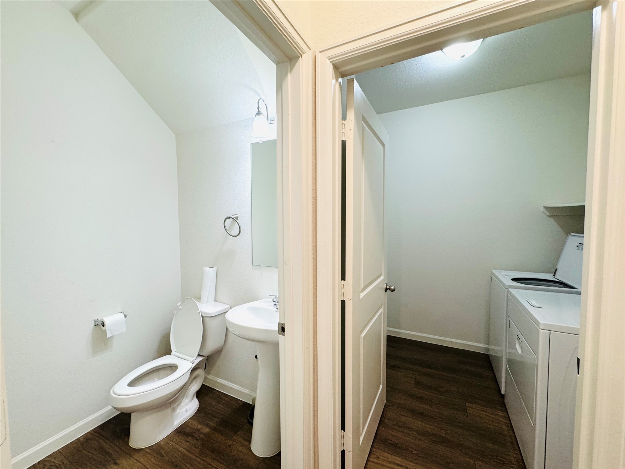 1013 Pitch Pine Court Property Photo 15