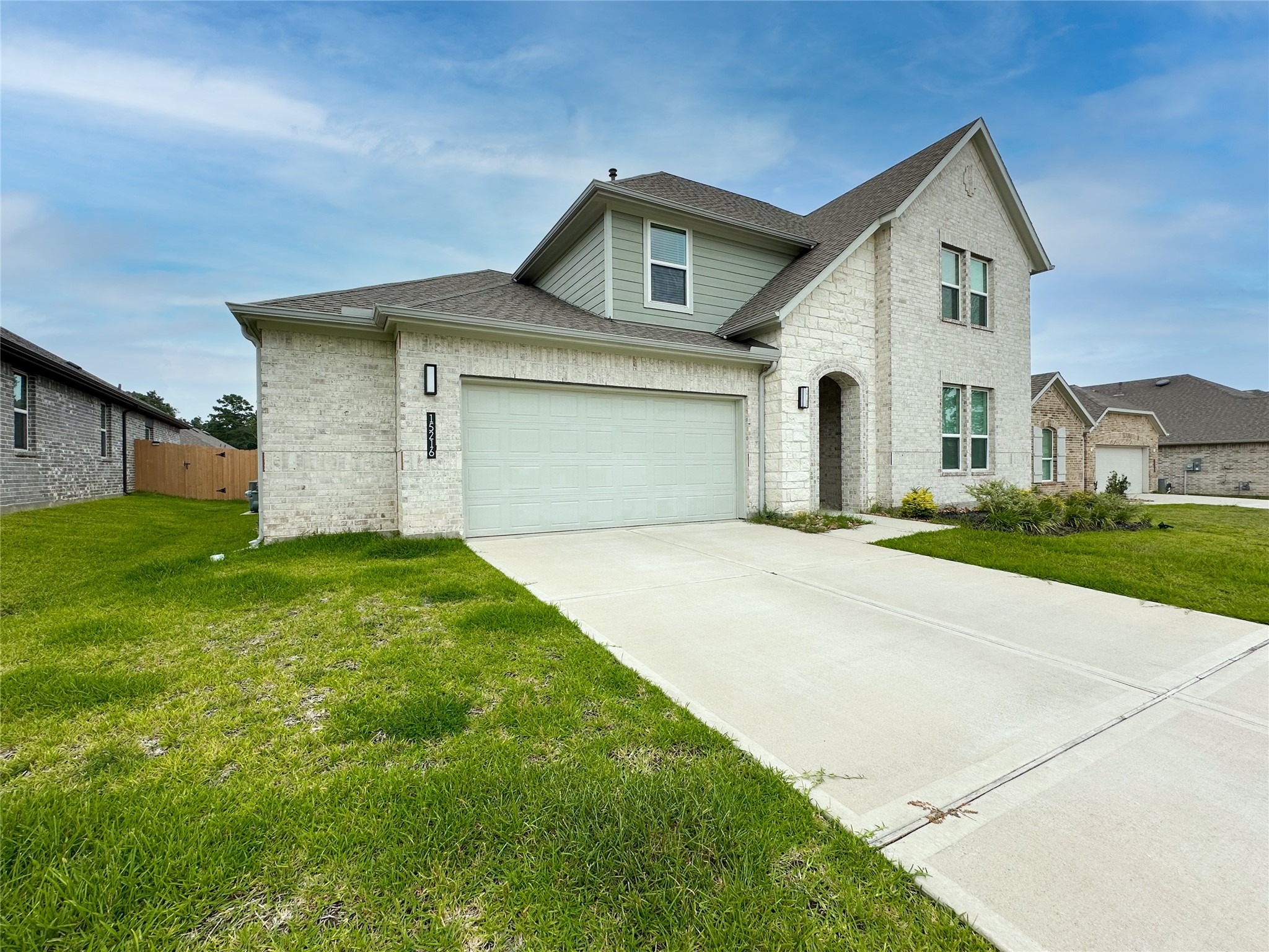 15216 Tattle Creek Lane Property Photo 2