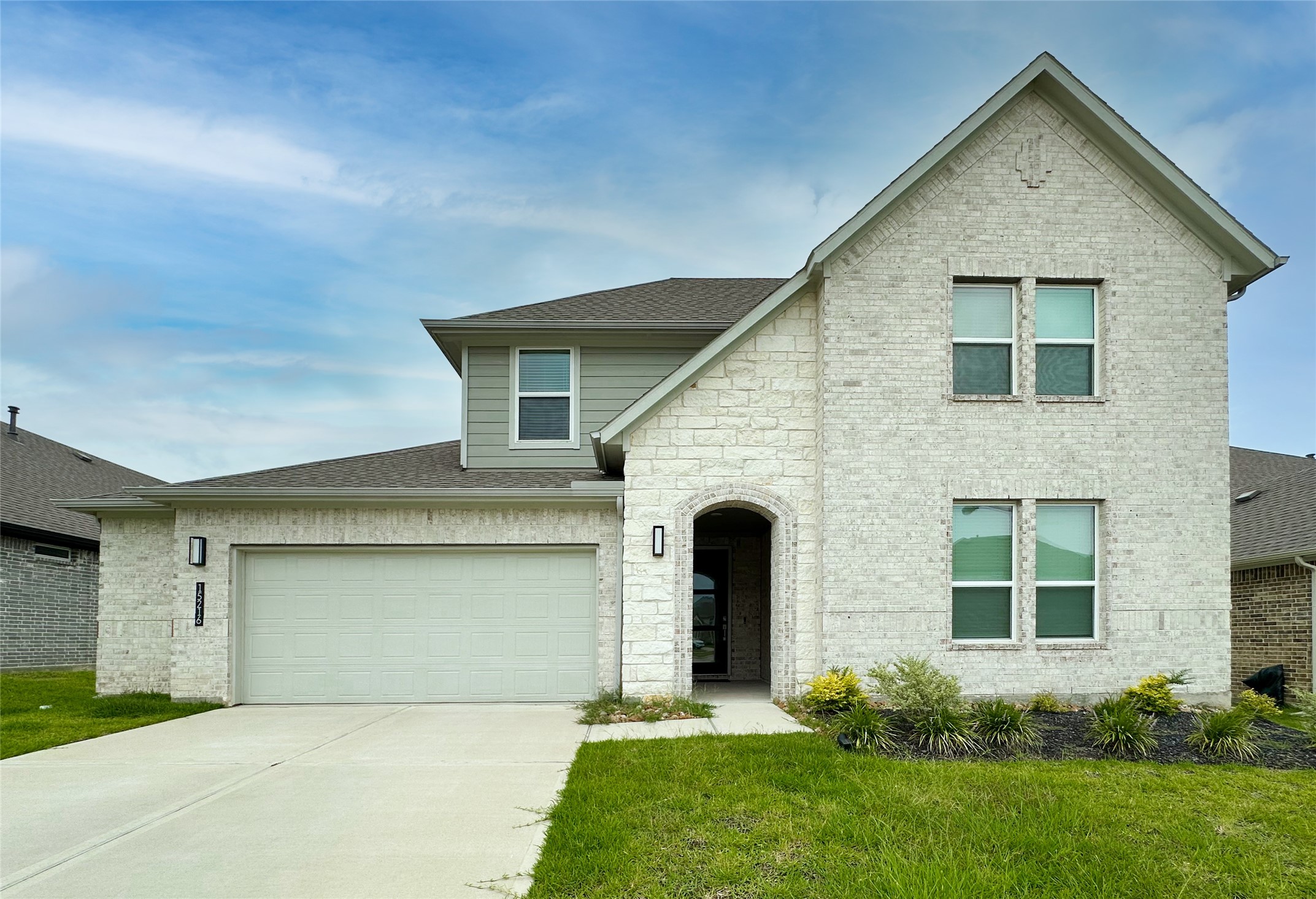 15216 Tattle Creek Lane Property Photo 3