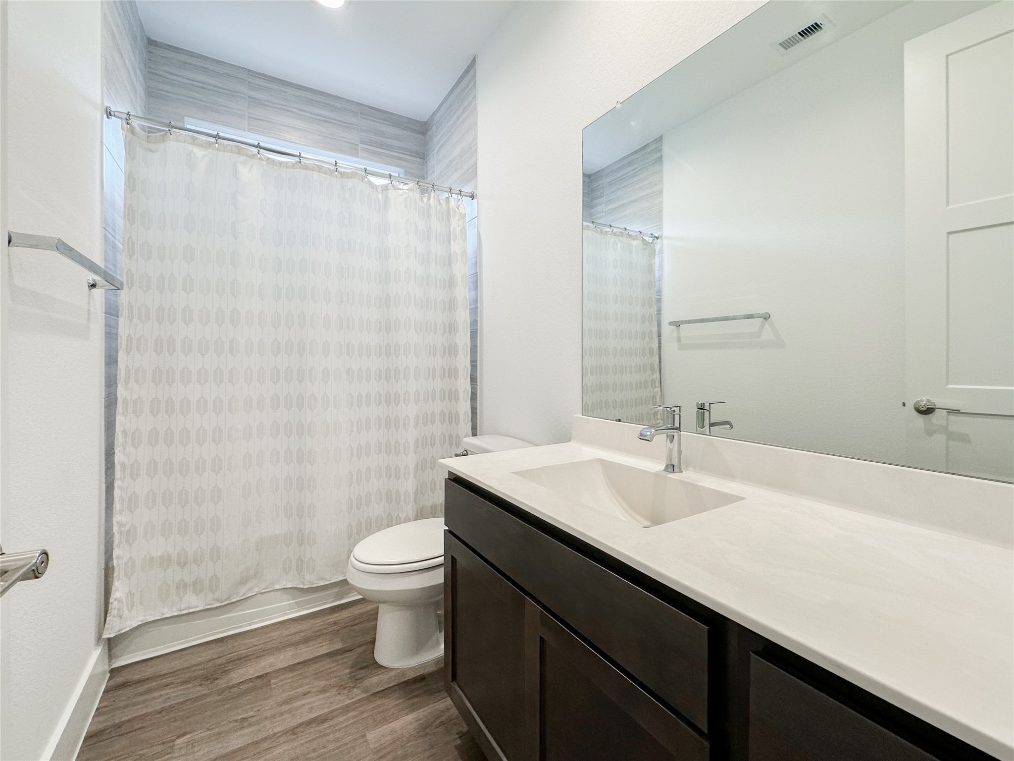 15216 Tattle Creek Lane Property Photo 9