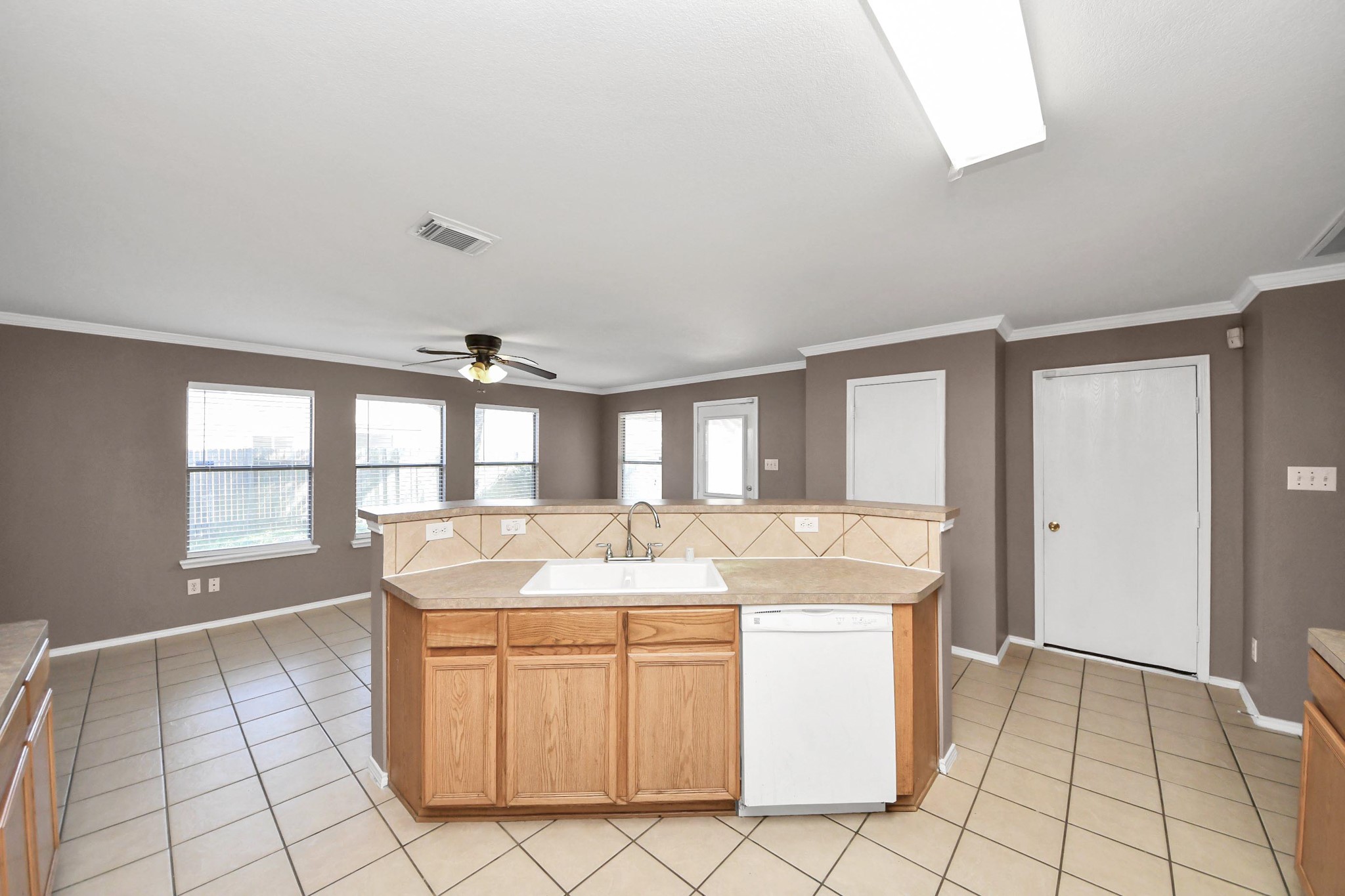 19042 Remington Mill Drive Property Photo 14