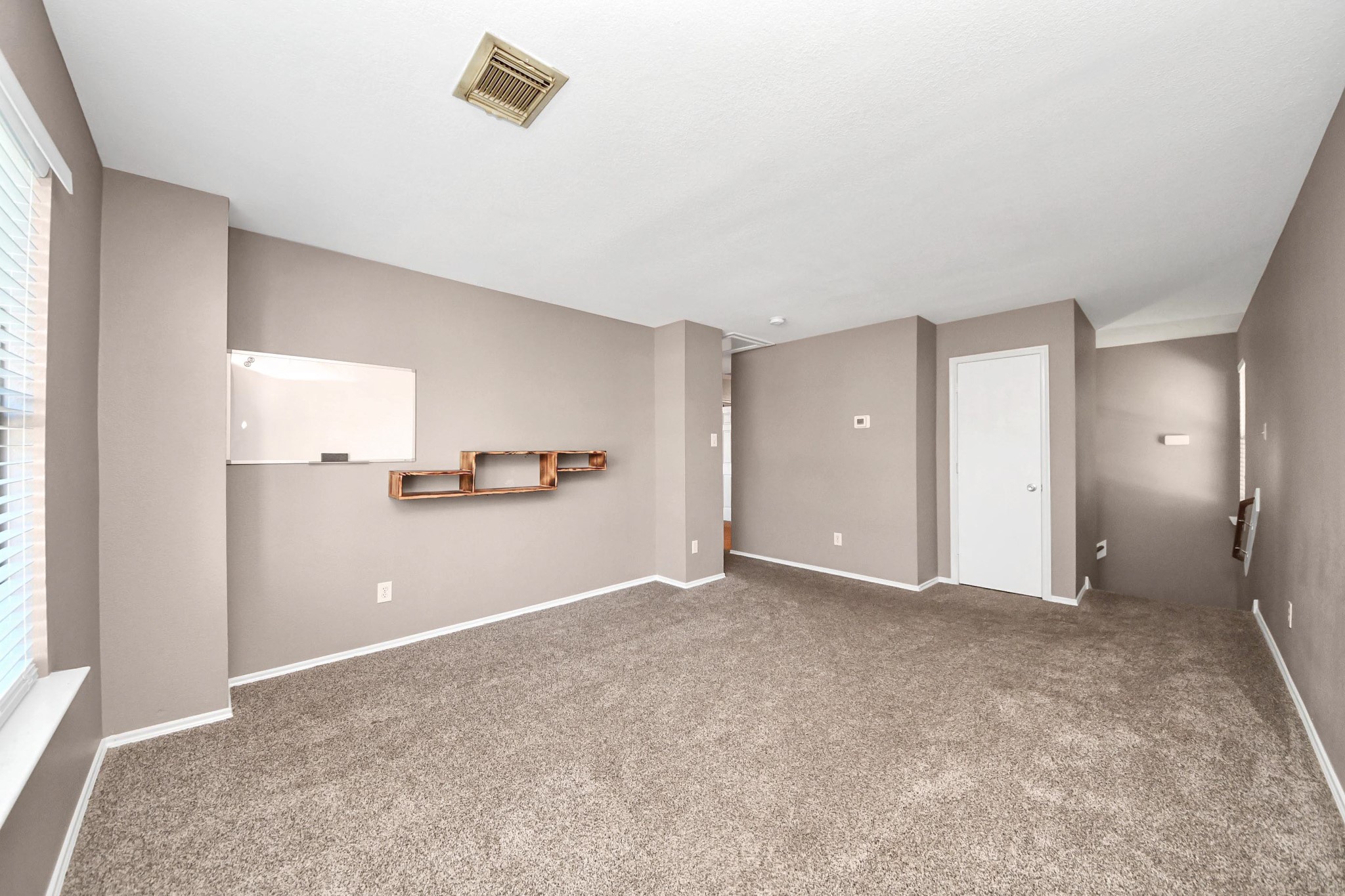 19042 Remington Mill Drive Property Photo 23