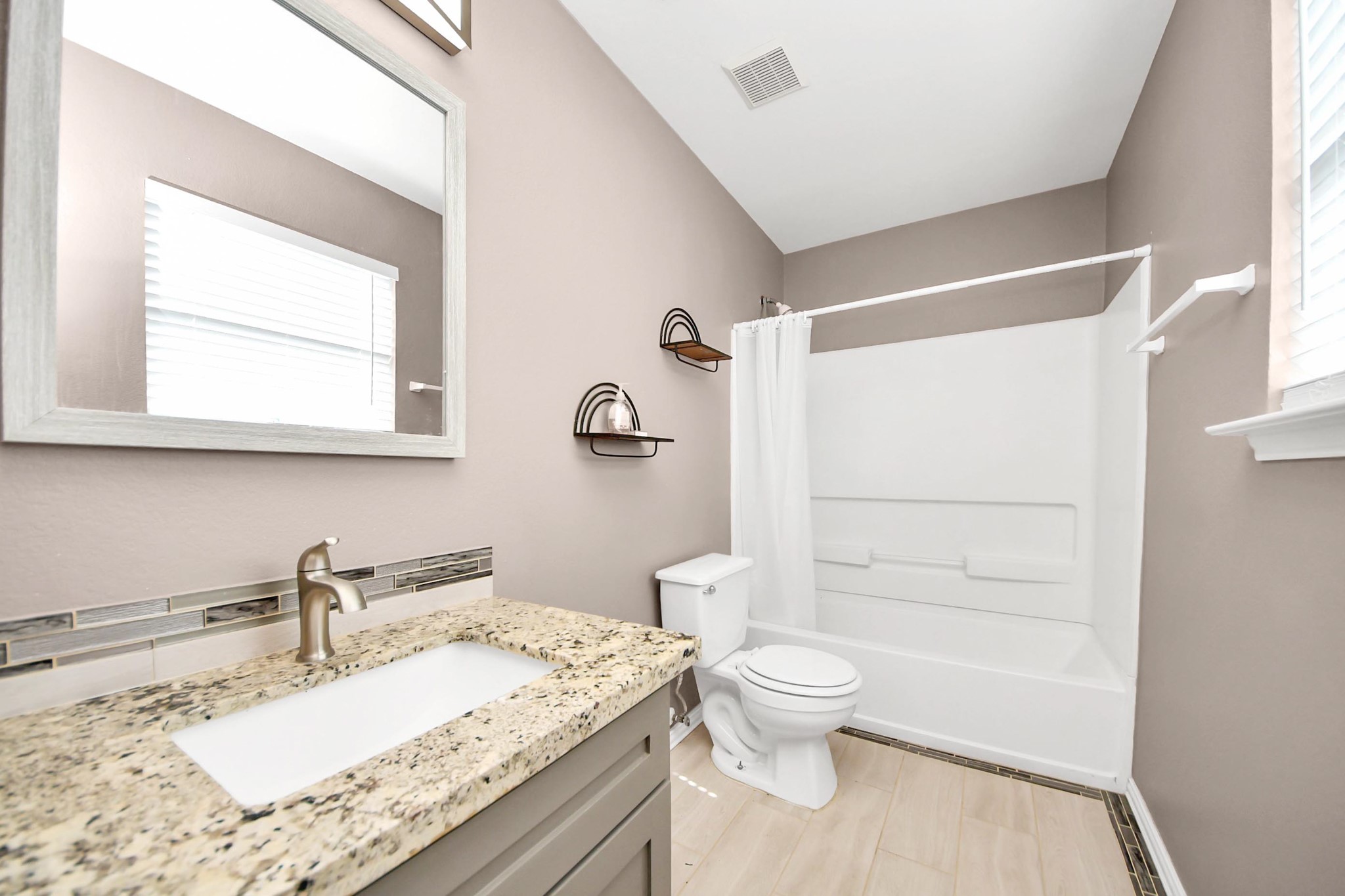 19042 Remington Mill Drive Property Photo 26