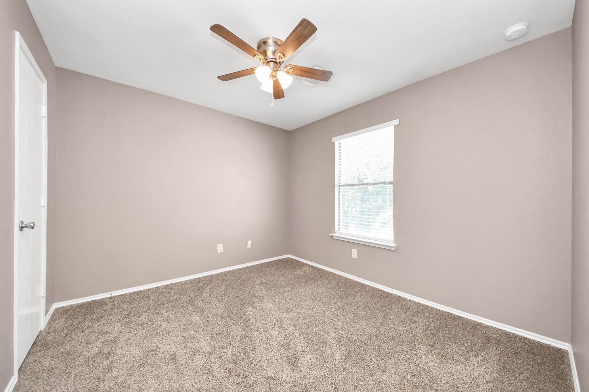 19042 Remington Mill Drive Property Photo 29