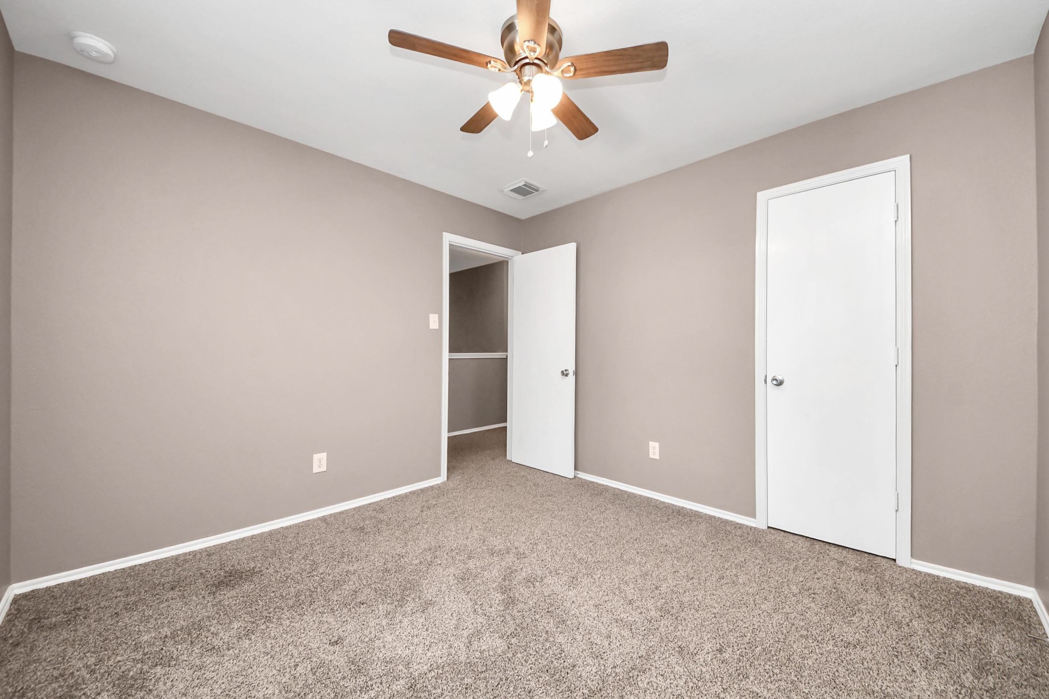 19042 Remington Mill Drive Property Photo 31