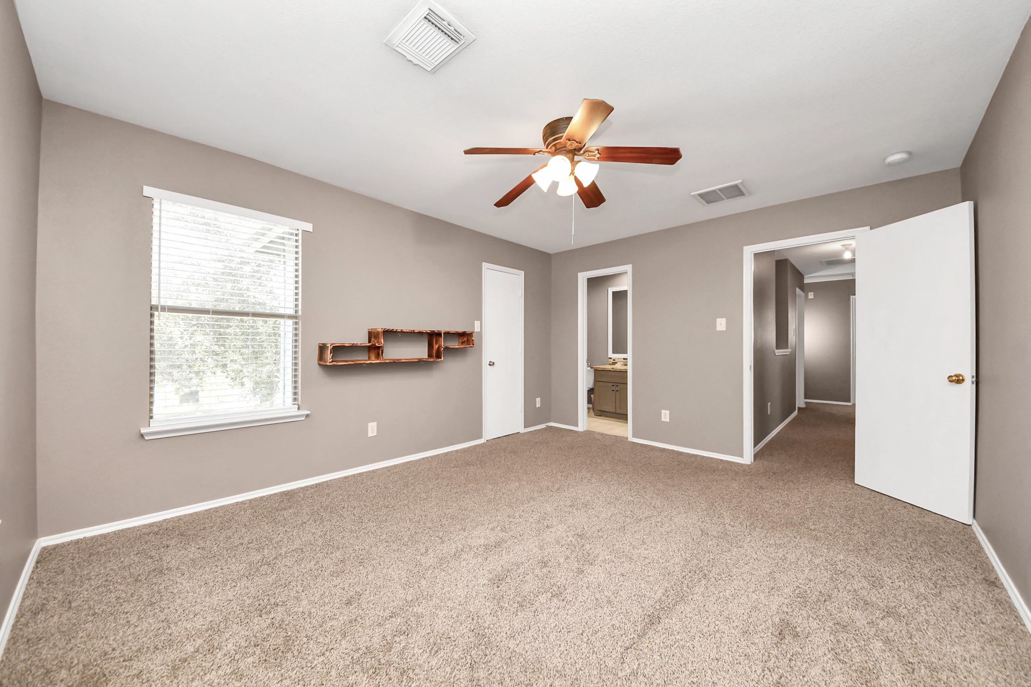 19042 Remington Mill Drive Property Photo 33