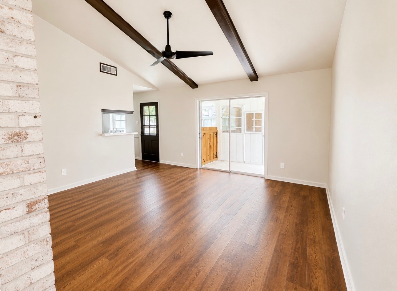 7603 Grape St Property Photo 5