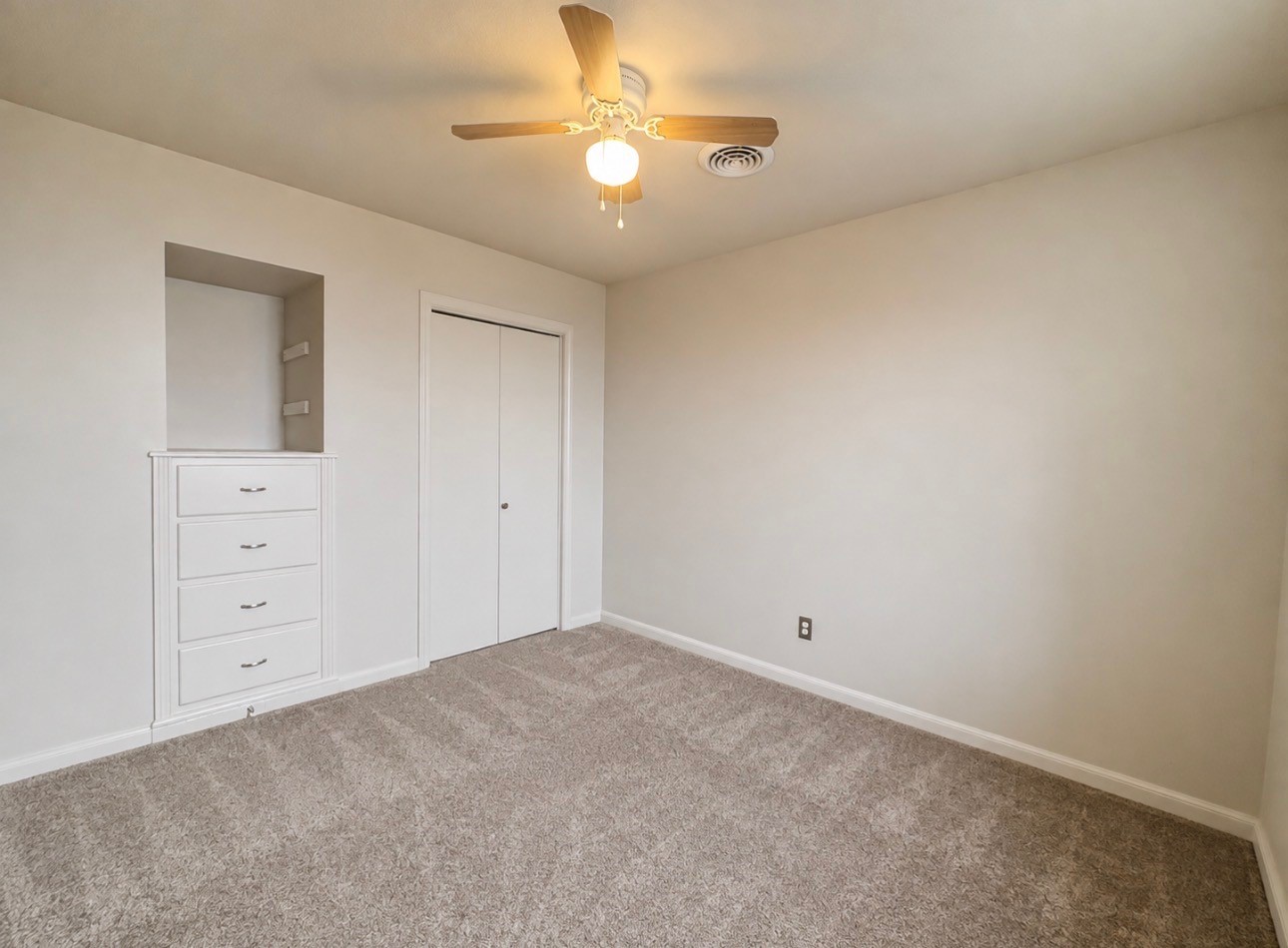 7603 Grape St Property Photo 13