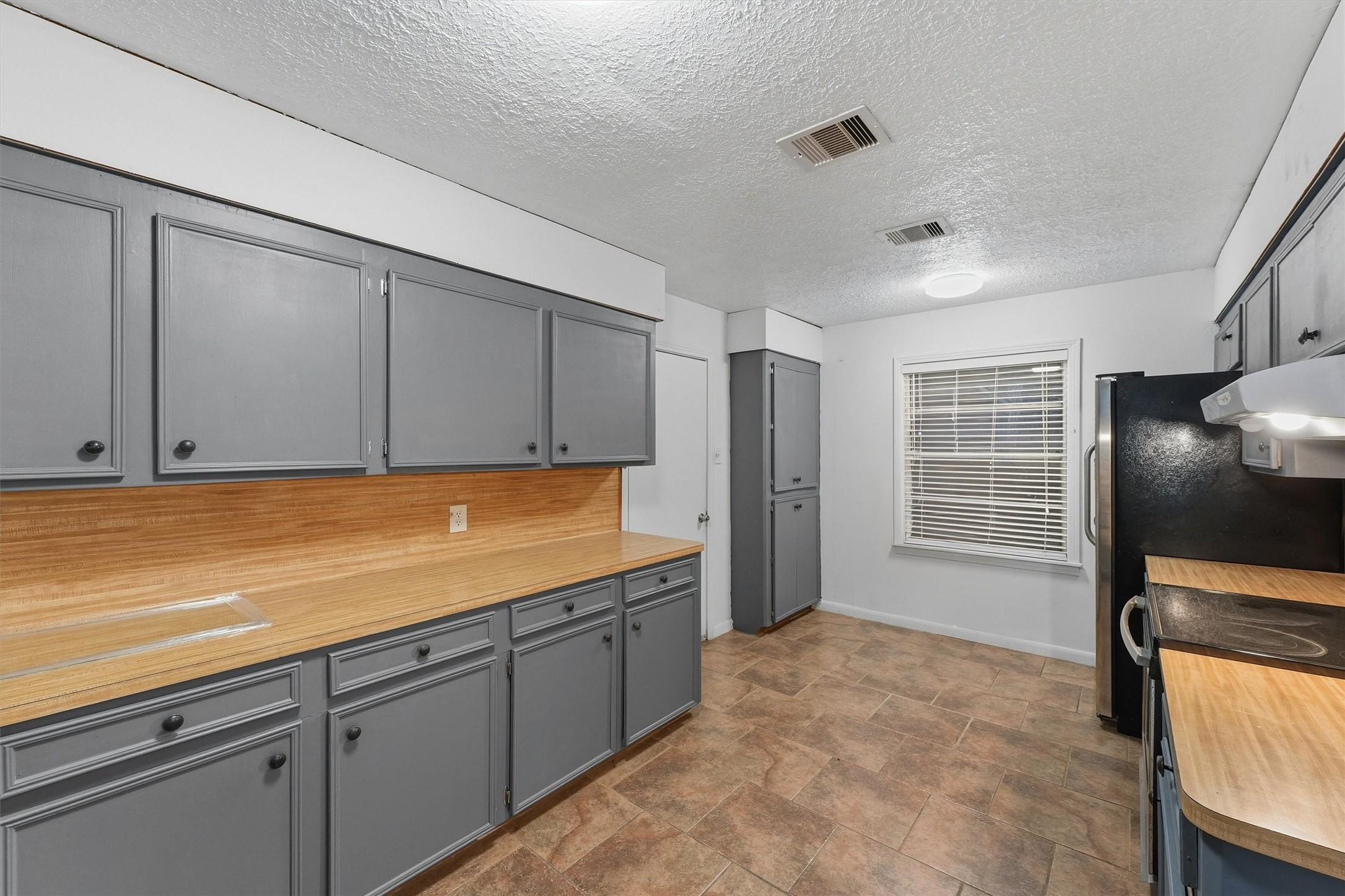 11301 O Donnell Drive Property Photo 7