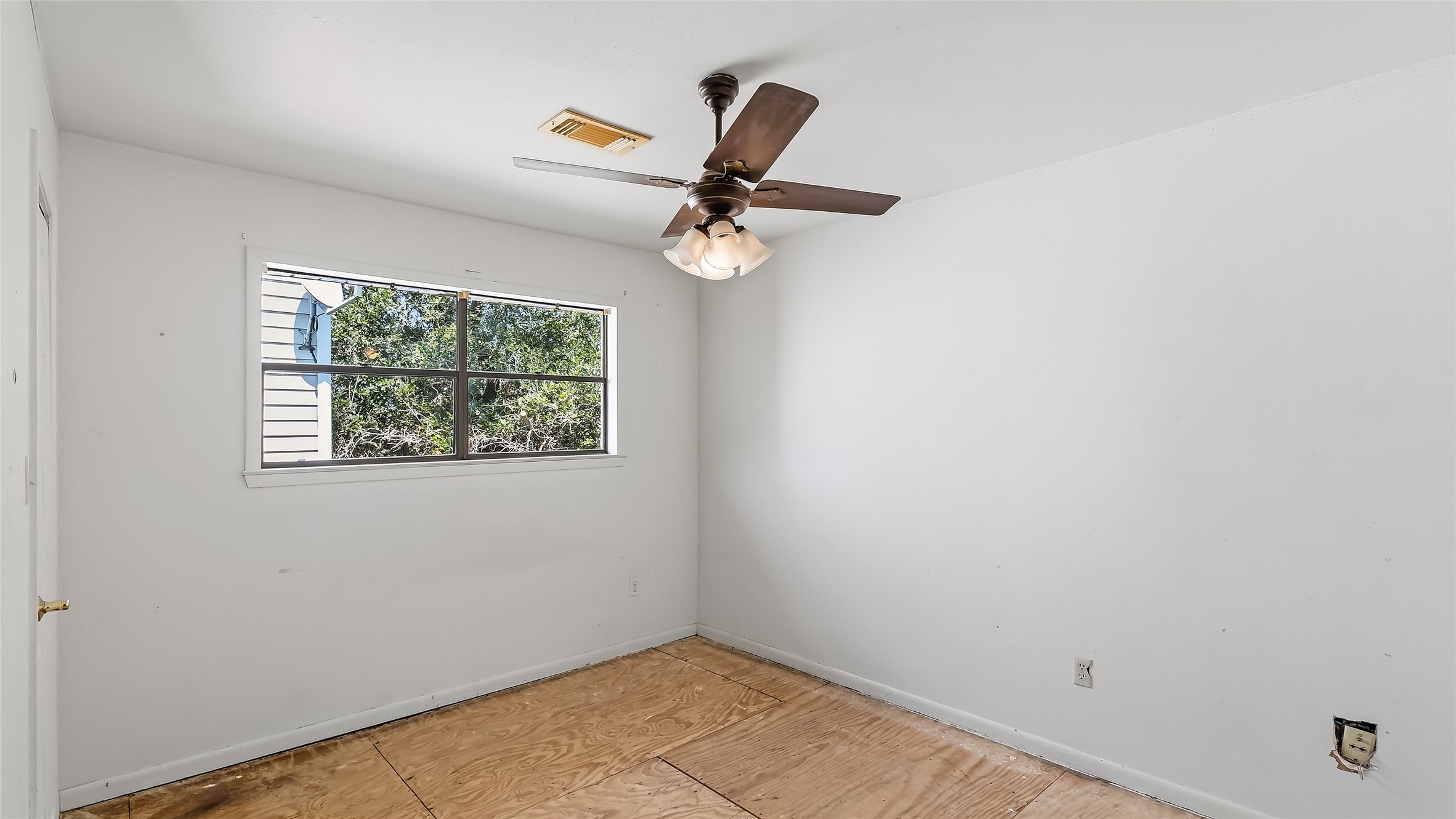 3447 Azalea Street Property Photo 20
