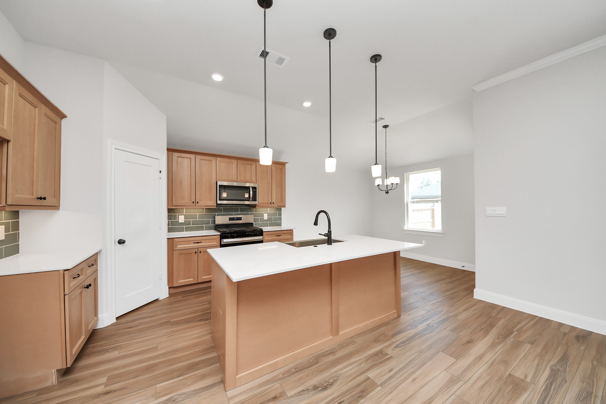 10310 Woodhill Spa Lane Property Photo 6