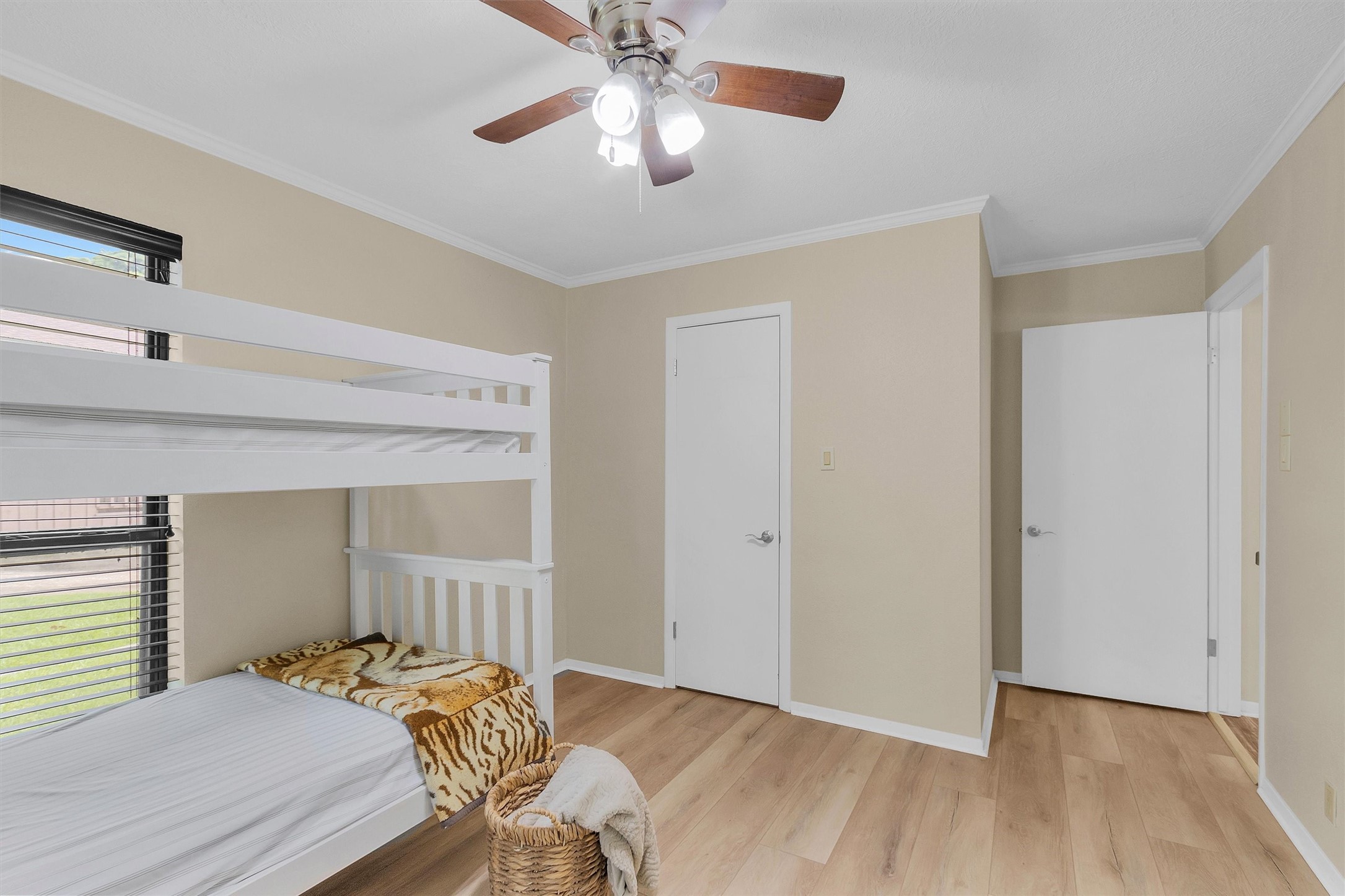 690 High Crest Drive Property Photo 23