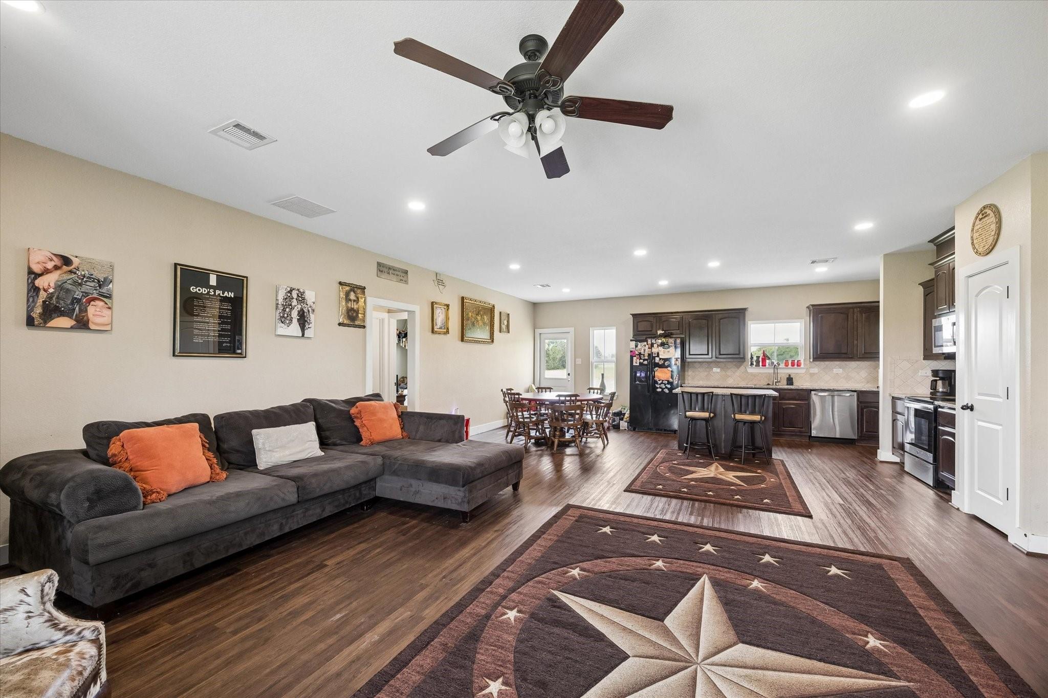 1687 Fm 949 Road, Sealy Tx 77474 Property Photo 7