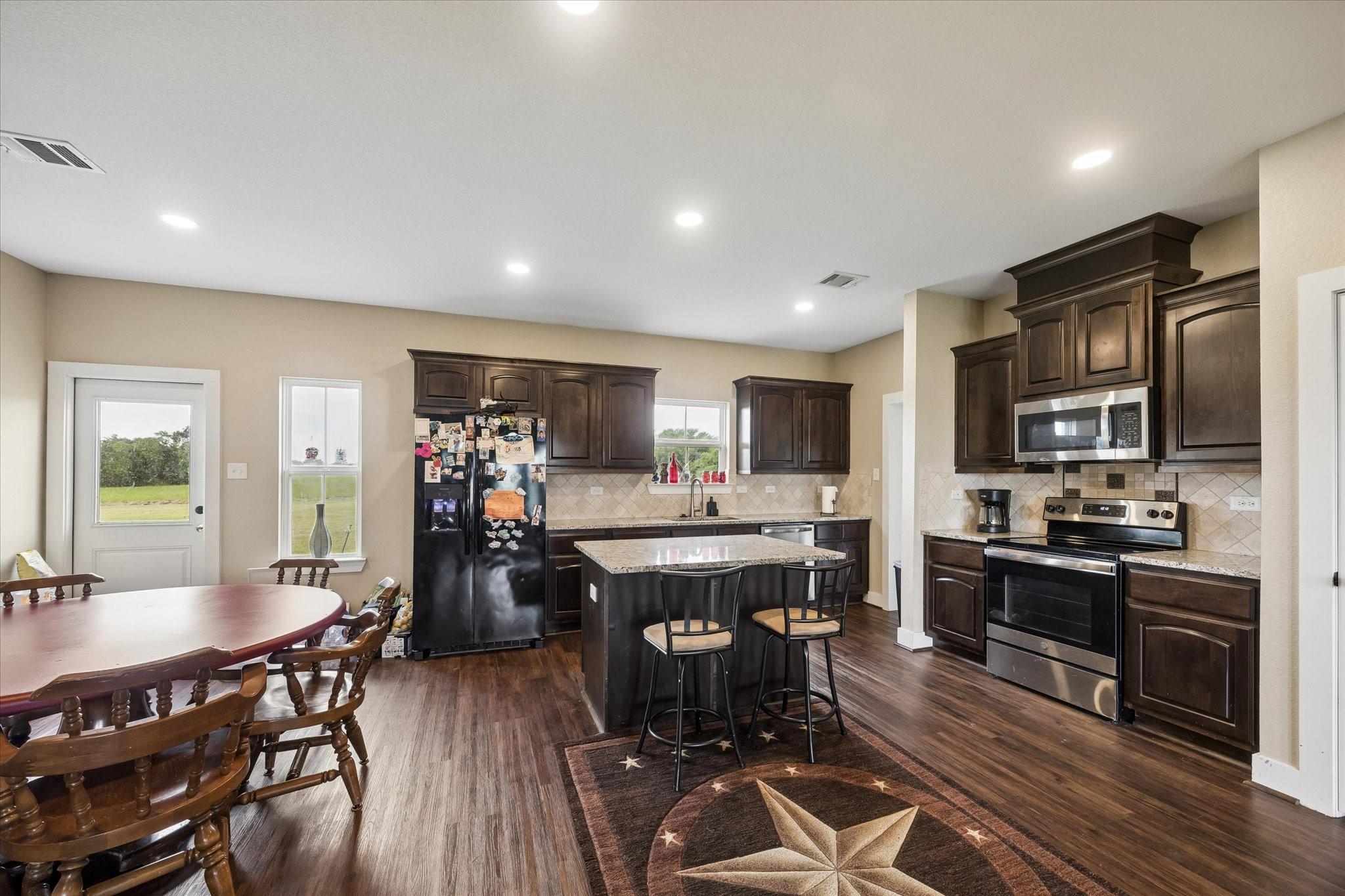 1687 Fm 949 Road, Sealy Tx 77474 Property Photo 8