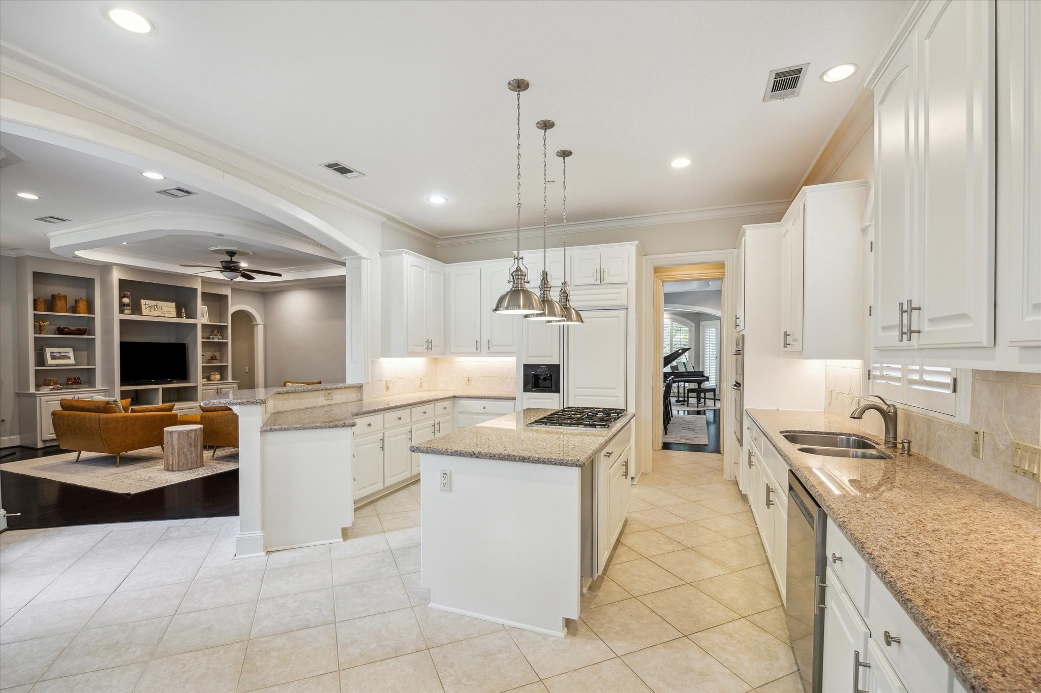 5311 Patrick Henry Street Property Photo 11