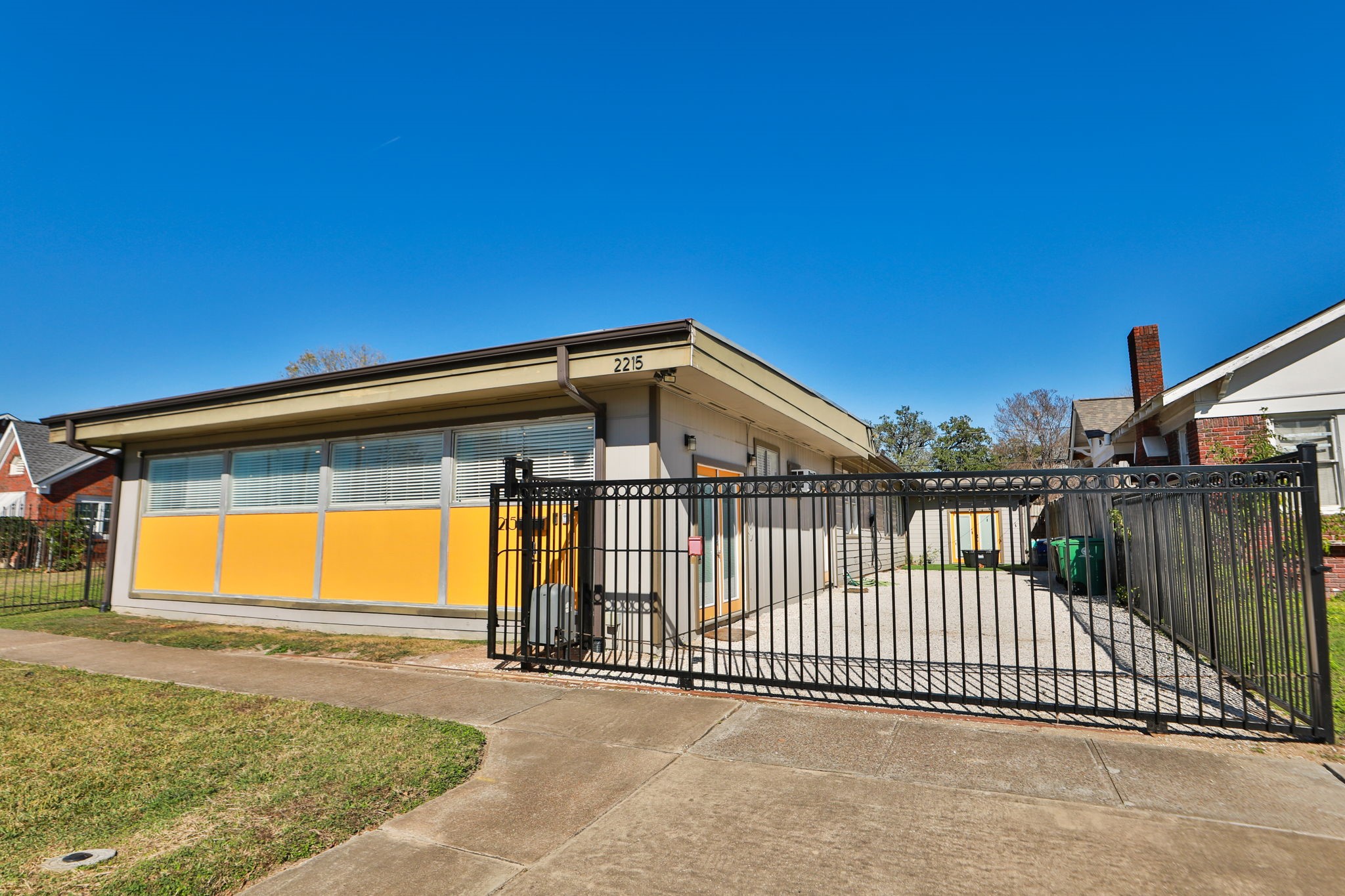 2215 Cleburne Street Property Photo 1