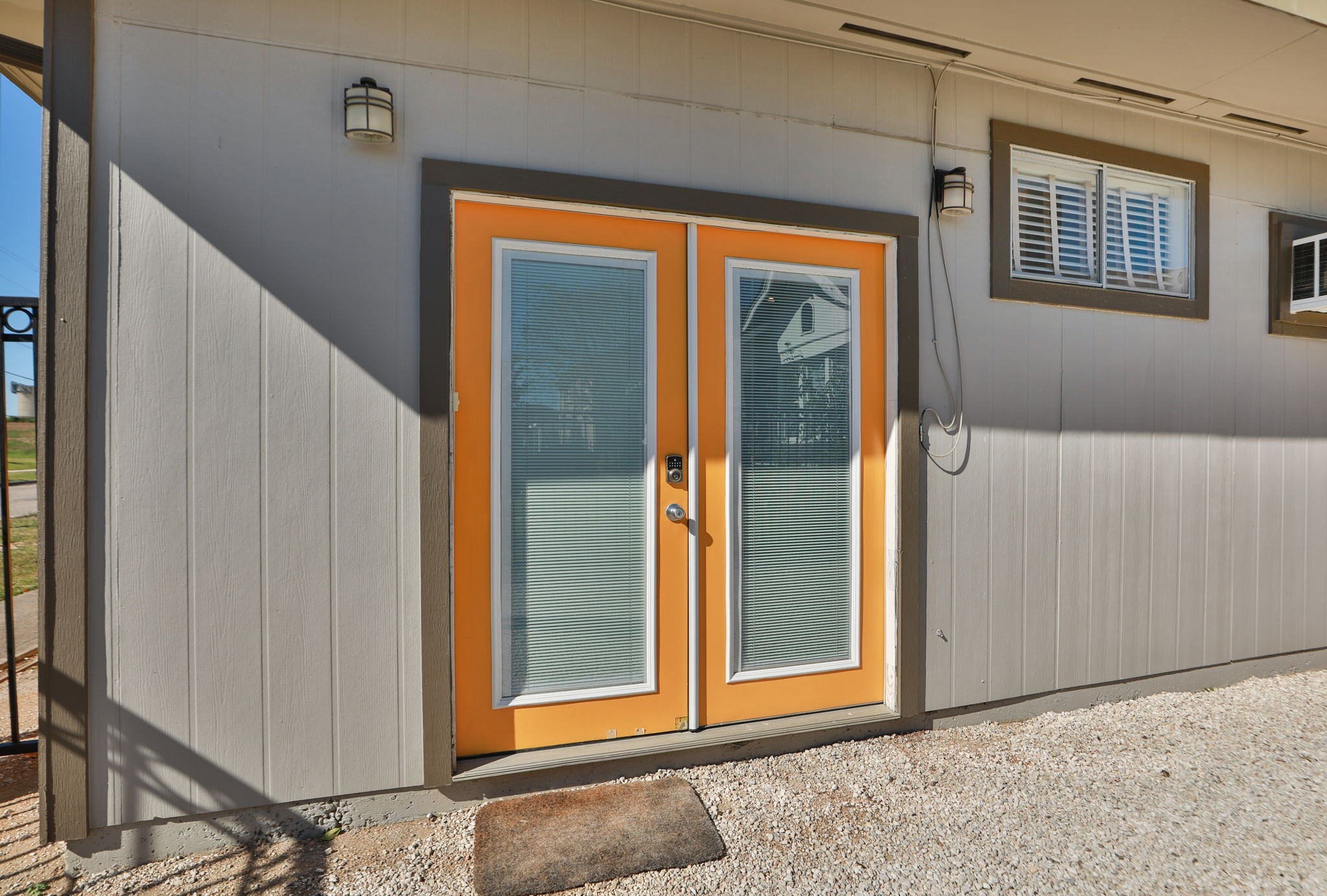 2215 Cleburne Street Property Photo 4