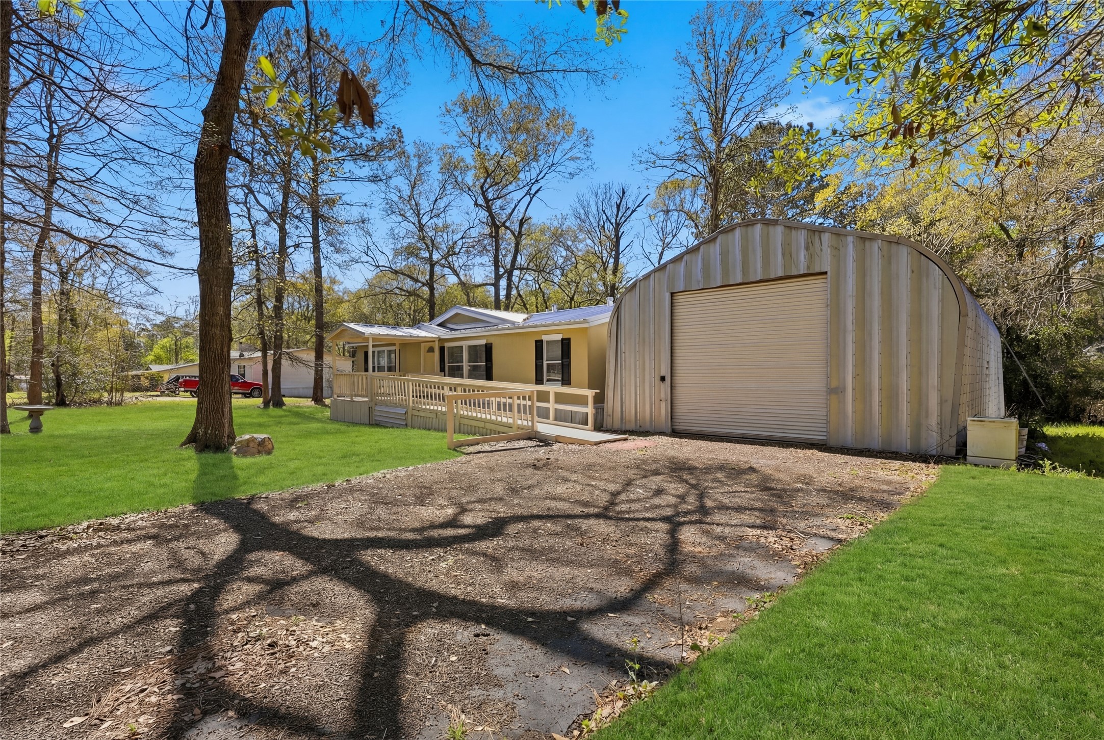 4484 Grand Oaks Drive Property Photo 4