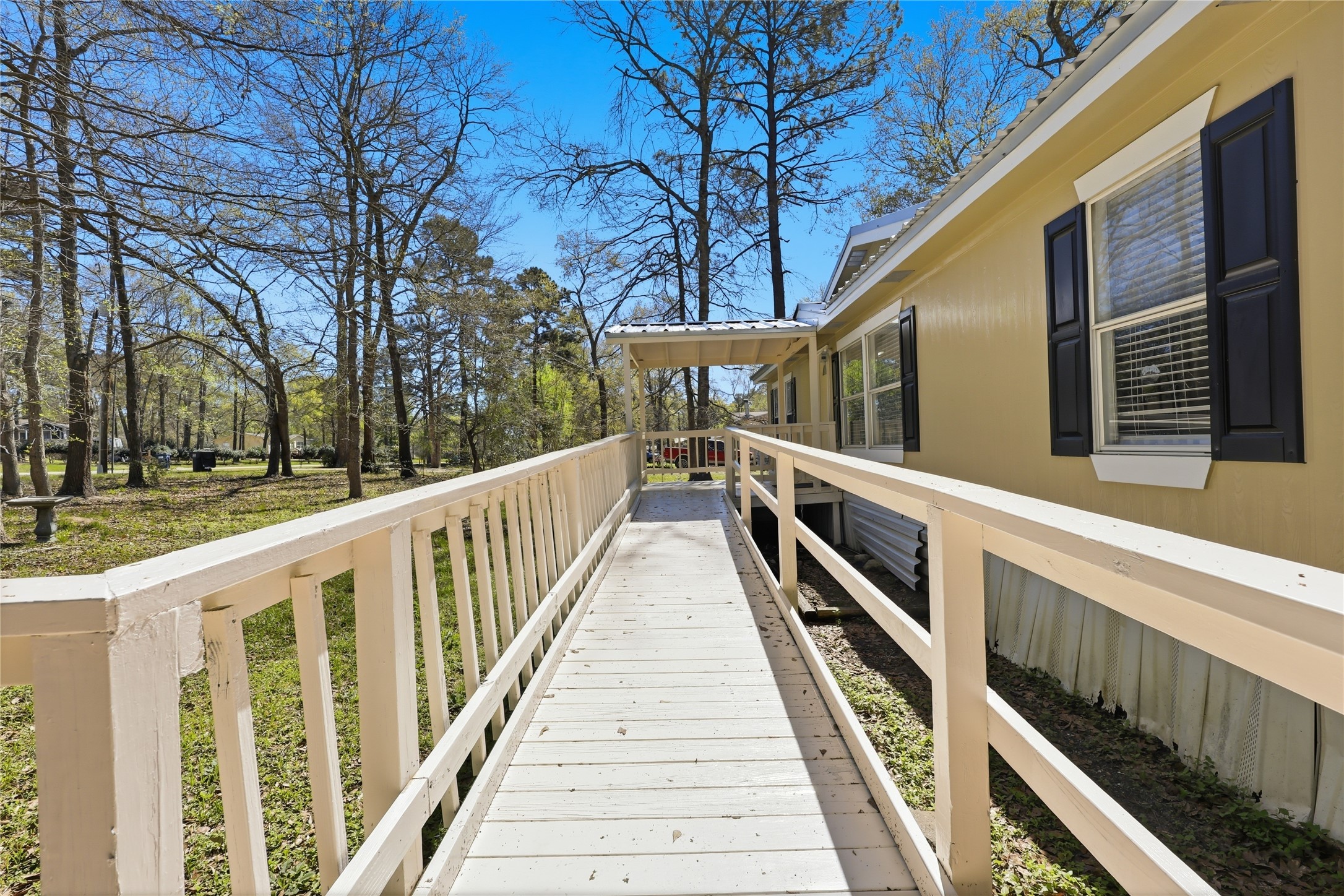 4484 Grand Oaks Drive Property Photo 5