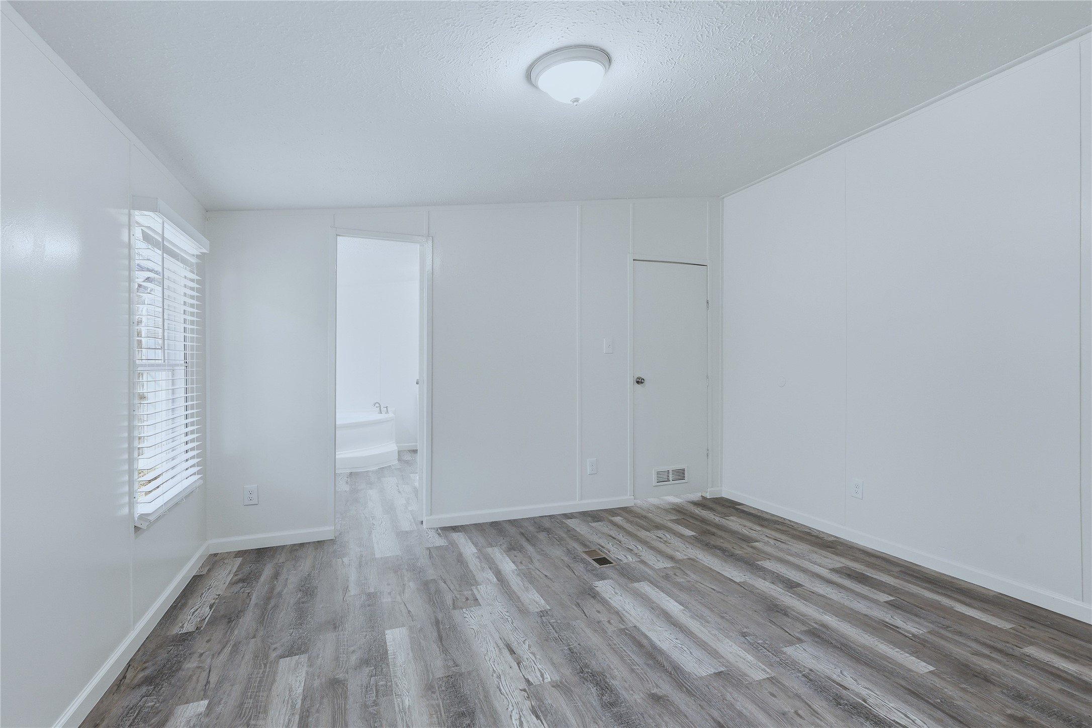 4484 Grand Oaks Drive Property Photo 19