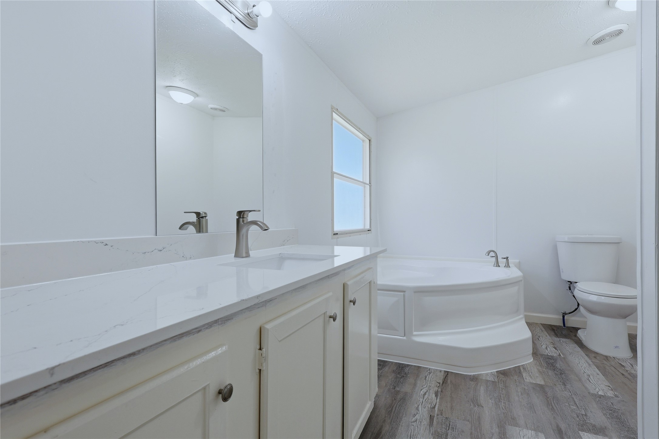 4484 Grand Oaks Drive Property Photo 20