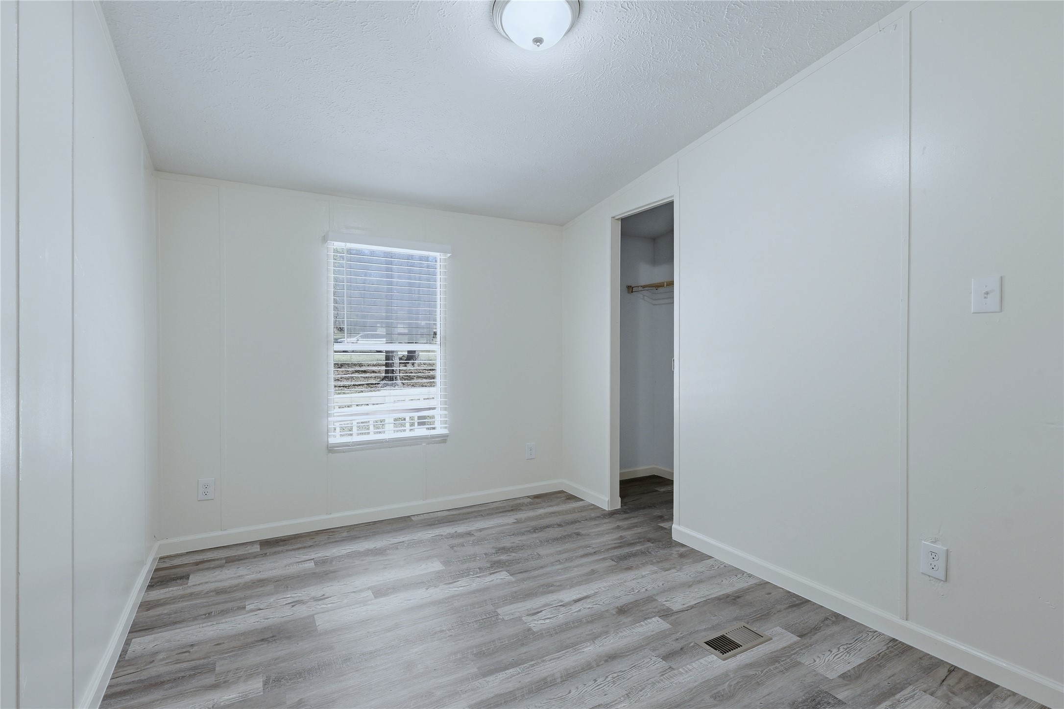 4484 Grand Oaks Drive Property Photo 27