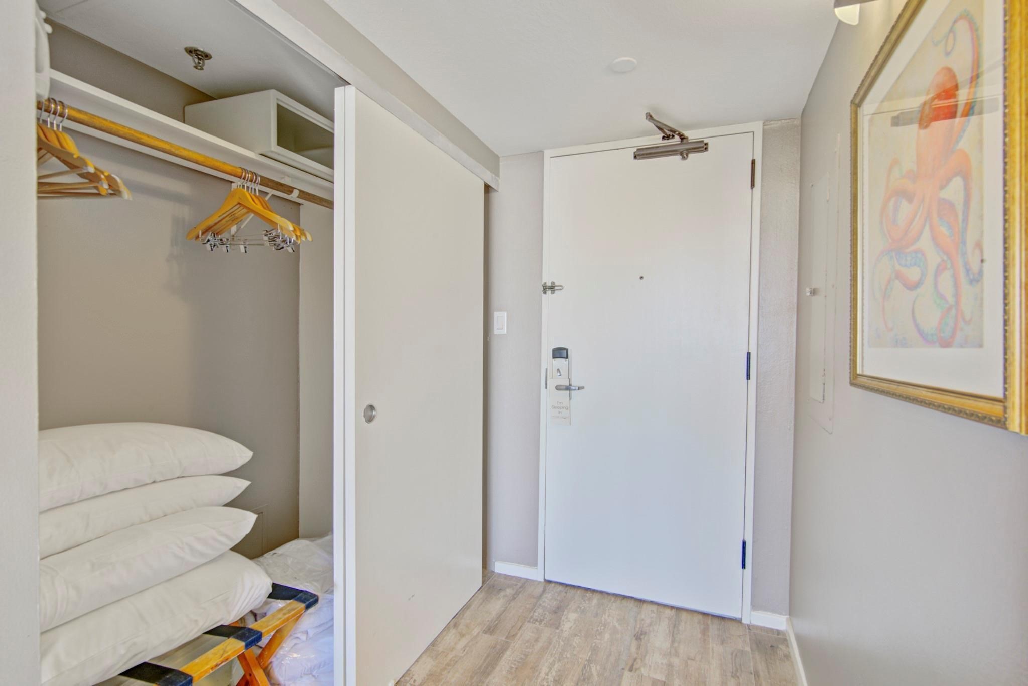 5220 Seawall Boulevard 437c Property Photo 36