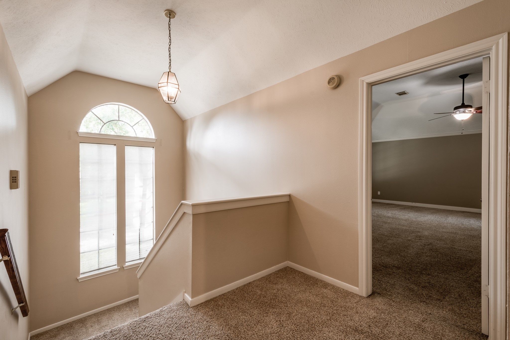 6011 Summer Oaks Drive Property Photo 13