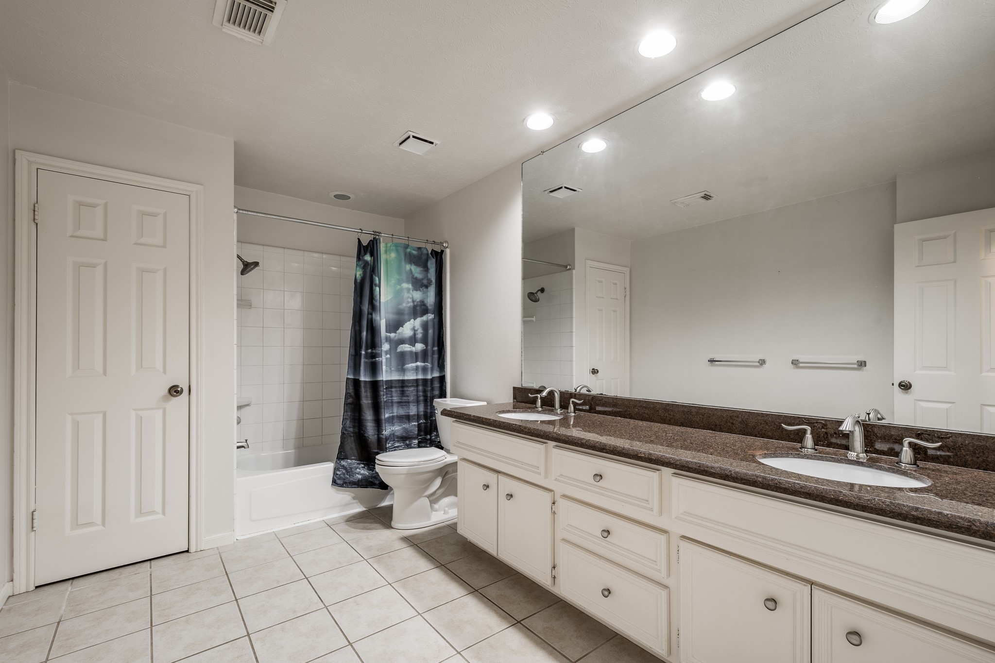 6011 Summer Oaks Drive Property Photo 21