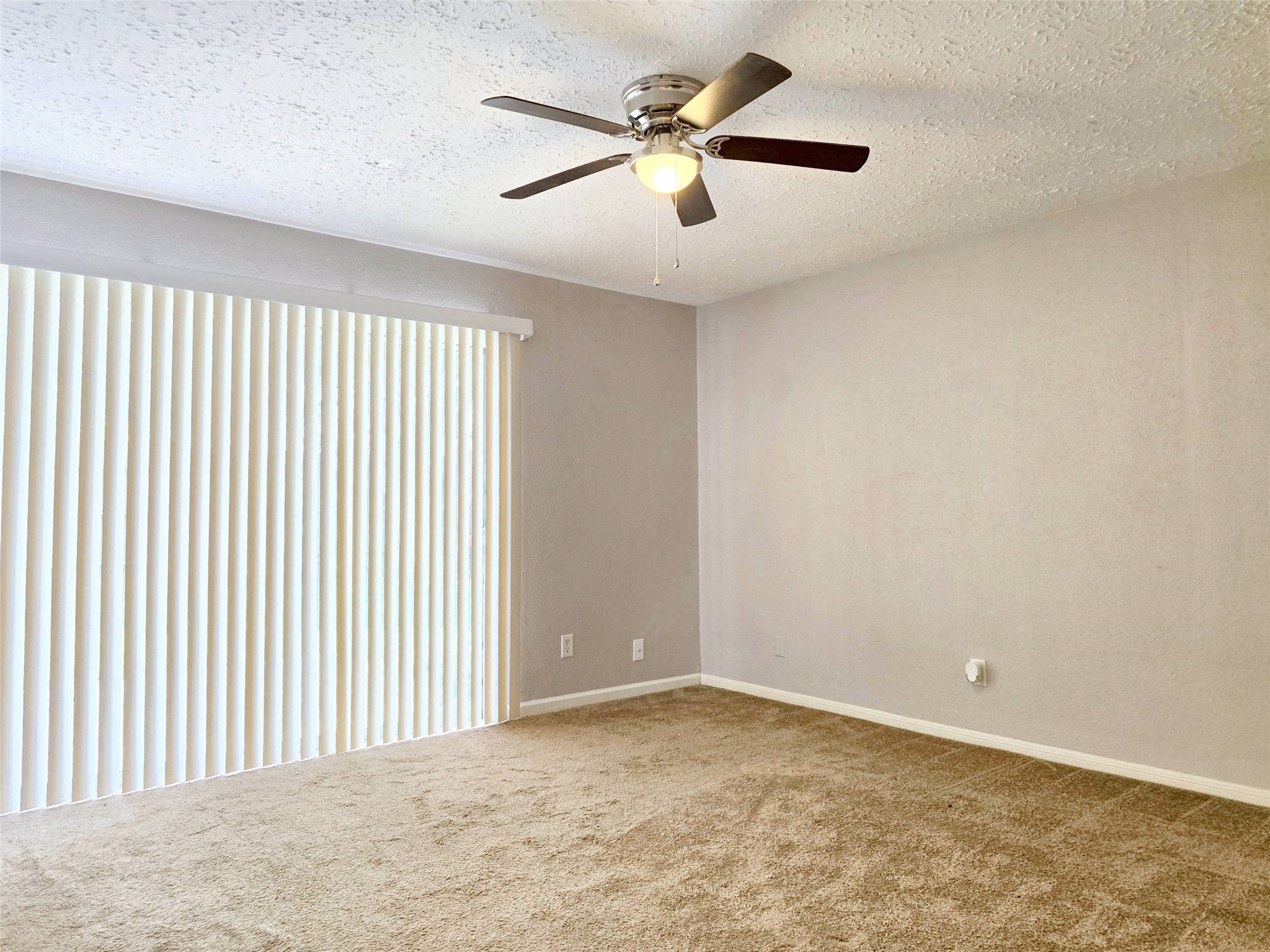 22619 Deville Drive Property Photo 13
