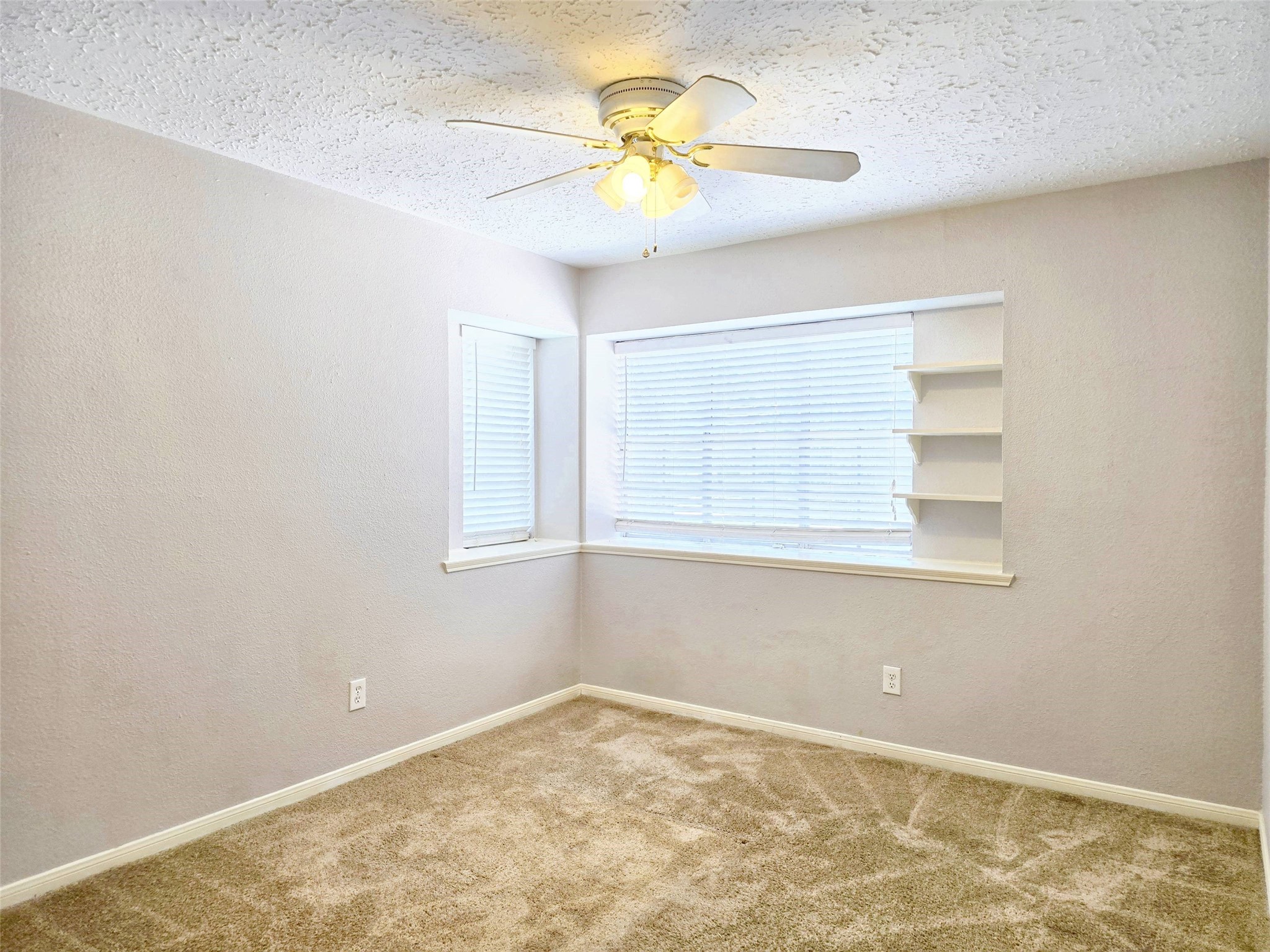22619 Deville Drive Property Photo 16
