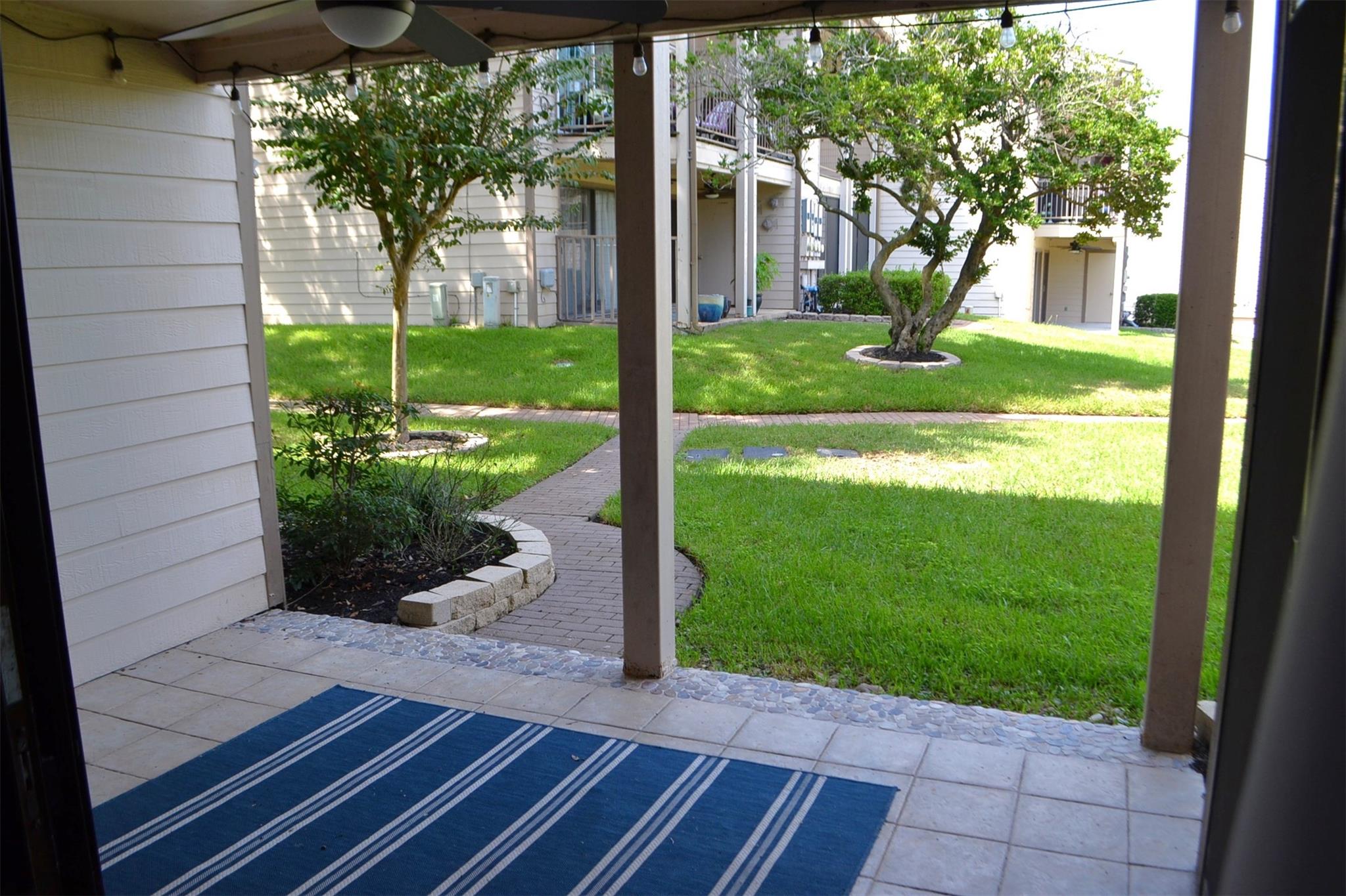 102 Lakeview Terrace D Property Photo 6