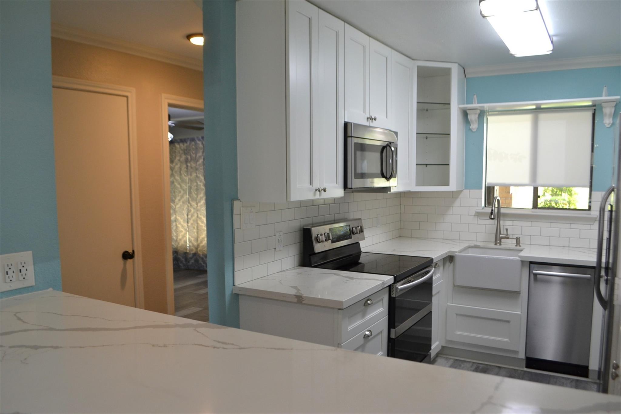 102 Lakeview Terrace D Property Photo 7