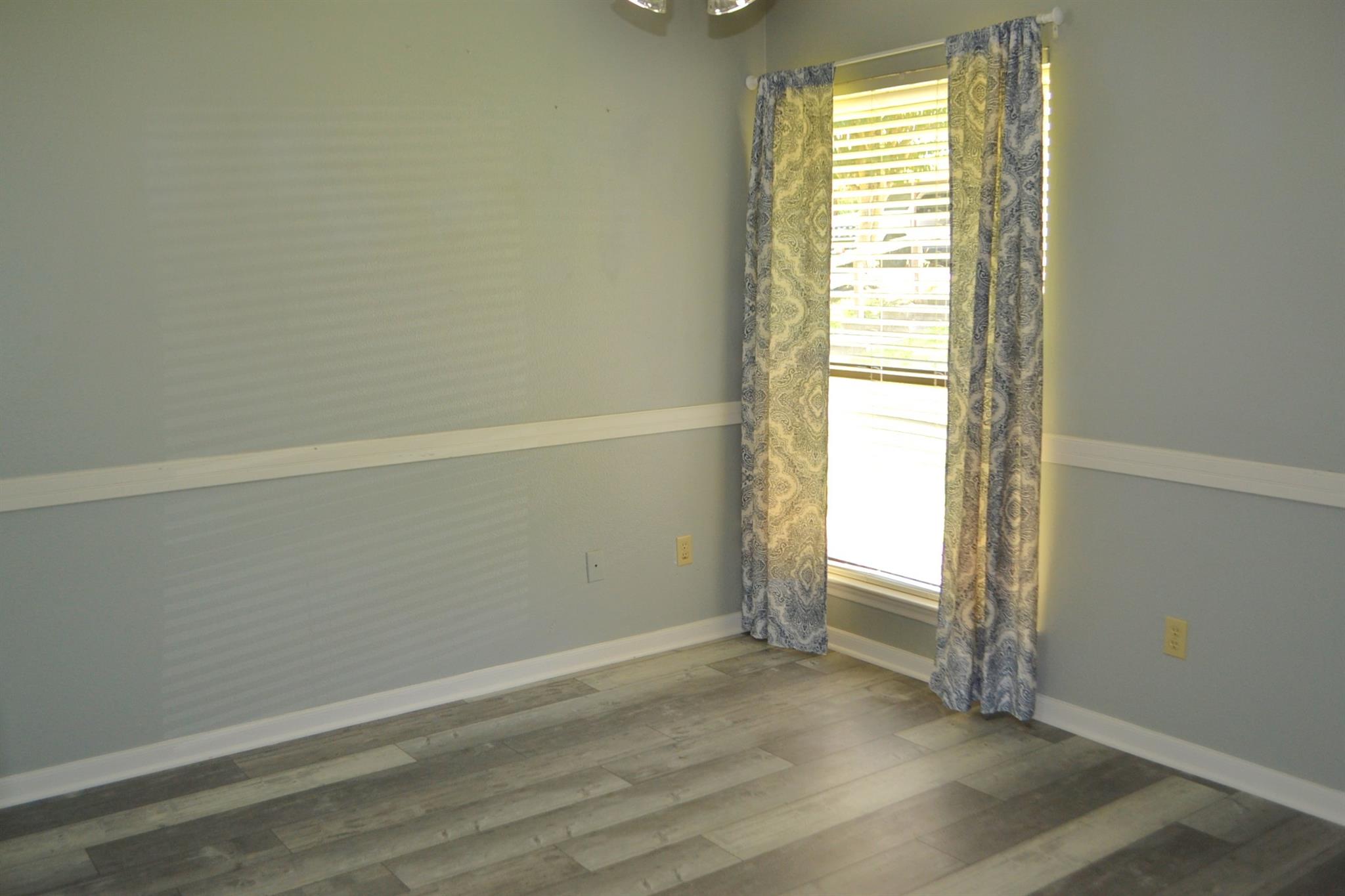 102 Lakeview Terrace D Property Photo 12