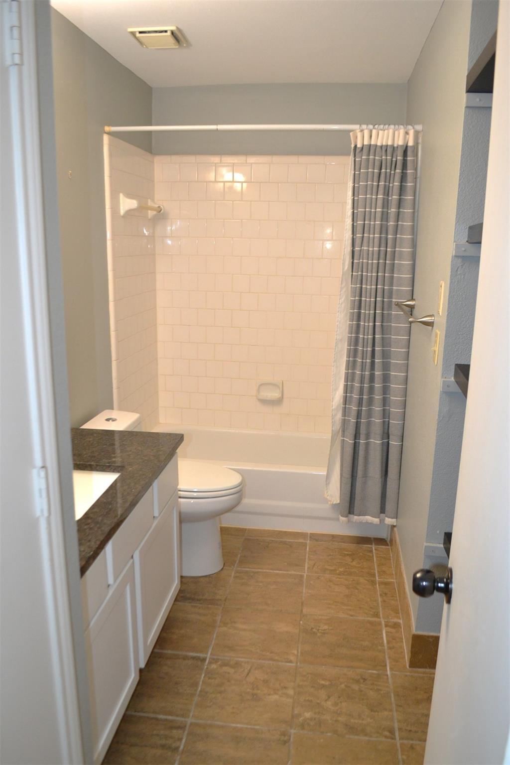 102 Lakeview Terrace D Property Photo 16